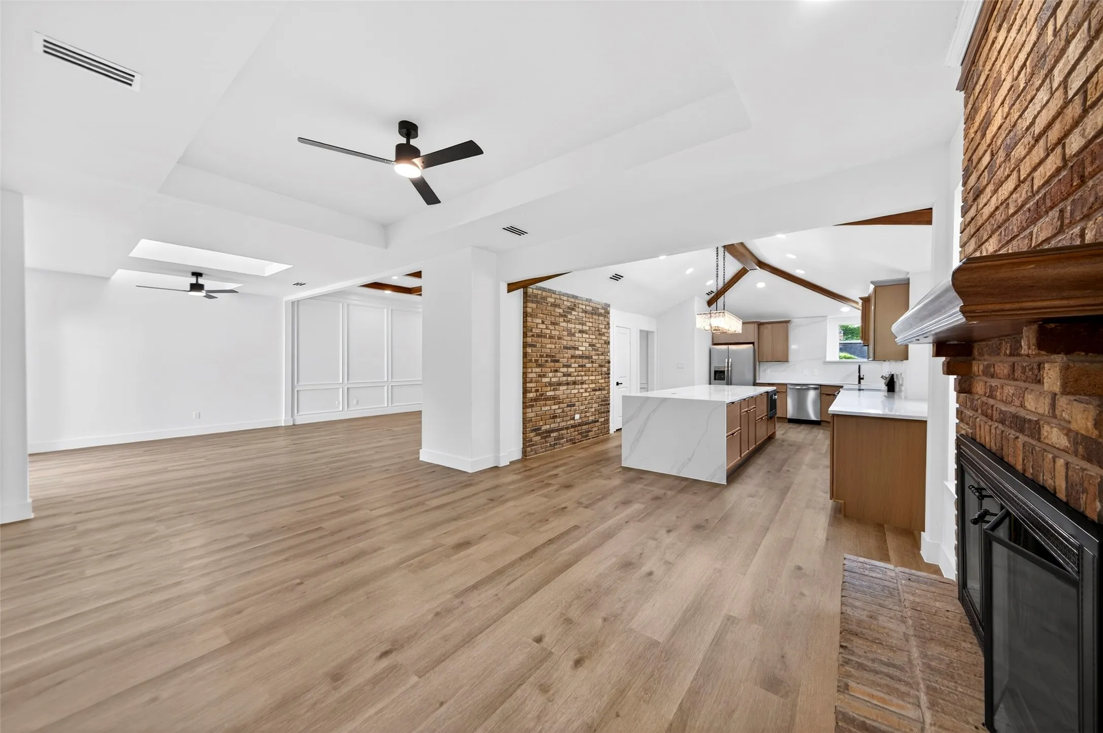 Single Family Residence For Rent in Denton County , 1213 Sycamore Drive, Carrollton, Texas 75007, 4 Bedrooms, 3 Bathrooms, 2 Garage spaces, 2,676 Sqft, built in 1984, Price $3,500, mls#21294664, Real Estate Agent in Carrollton, Homes For Rent in Denton county, Homes For Rent in Carrollton, Realtor in Carrollton Texas, Real Estate Brokerage Independent Realty Texas, Luminita Cordes Realtor