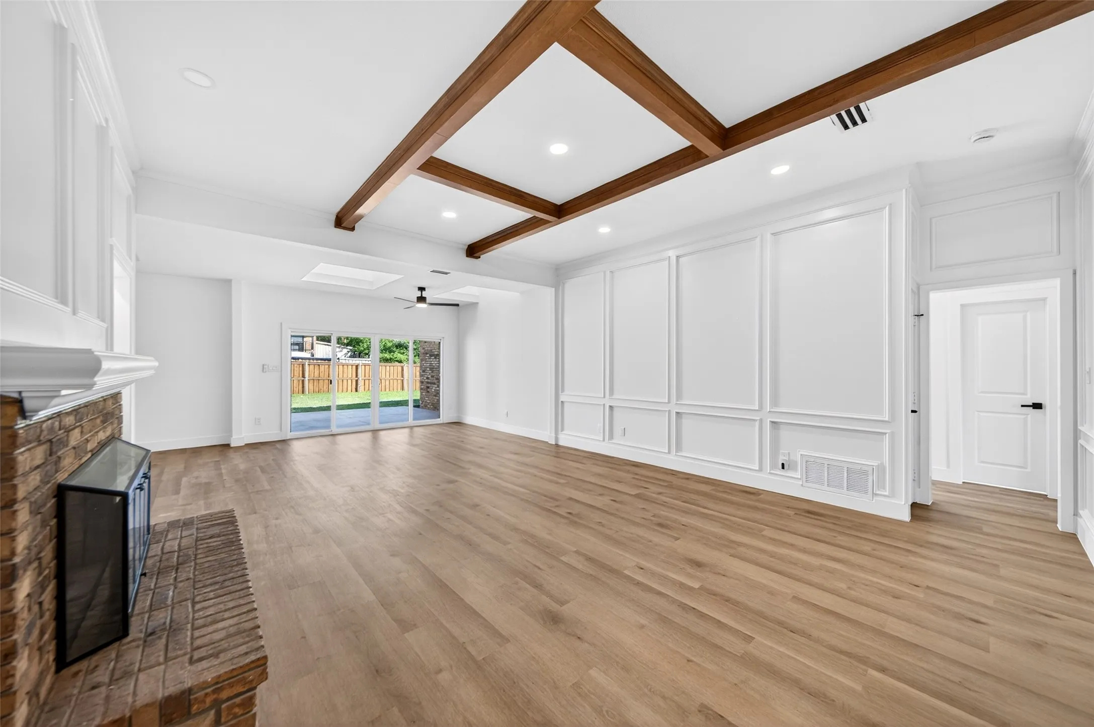 Single Family Residence For Rent in Denton County , 1213 Sycamore Drive, Carrollton, Texas 75007, 4 Bedrooms, 3 Bathrooms, 2 Garage spaces, 2,676 Sqft, built in 1984, Price $3,500, mls#21294664, Real Estate Agent in Carrollton, Homes For Rent in Denton county, Homes For Rent in Carrollton, Realtor in Carrollton Texas, Real Estate Brokerage Independent Realty Texas, Luminita Cordes Realtor