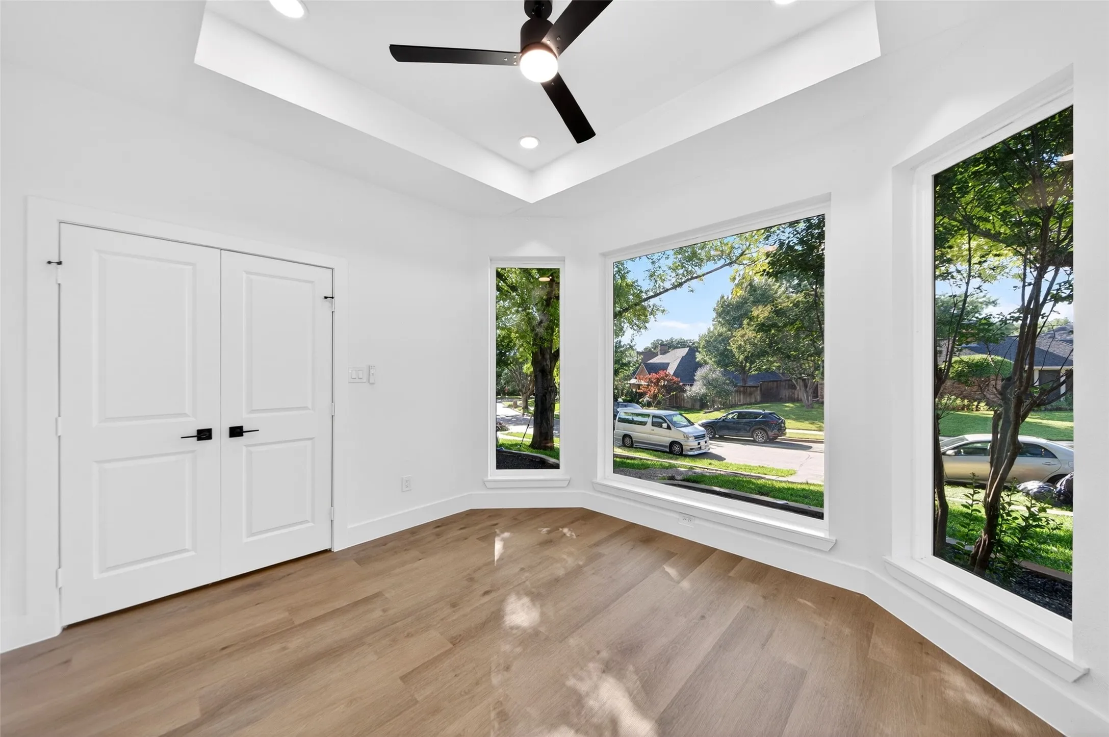 Single Family Residence For Rent in Denton County , 1213 Sycamore Drive, Carrollton, Texas 75007, 4 Bedrooms, 3 Bathrooms, 2 Garage spaces, 2,676 Sqft, built in 1984, Price $3,500, mls#21294664, Real Estate Agent in Carrollton, Homes For Rent in Denton county, Homes For Rent in Carrollton, Realtor in Carrollton Texas, Real Estate Brokerage Independent Realty Texas, Luminita Cordes Realtor