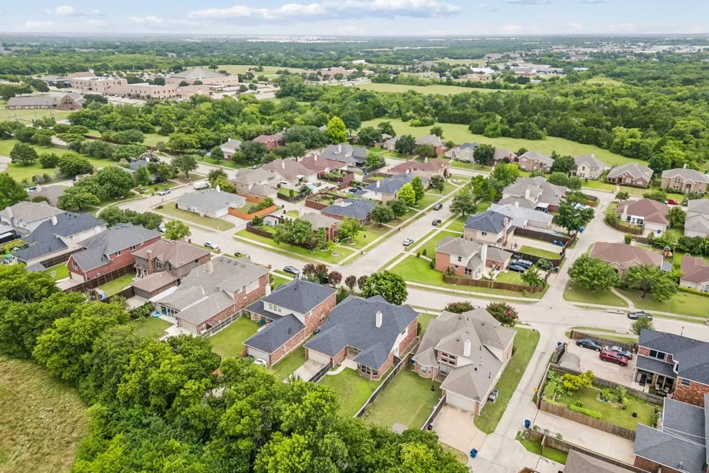 Single Family Residence For Sale in Dallas County , 213 Chaparral Drive, Sunnyvale, Texas 75182, 4 Bedroom, 3 Bathroom, 2 Garage spaces, 3,398 Sqft, built in 2000, mls#21309011, Real Estate Agent in Sunnyvale, Homes For Sale in Dallas county, Homes For Sale in Sunnyvale, Realtor in Sunnyvale Texas, Real Estate Brokerage Independent Realty Texas, Luminita Cordes Realtor