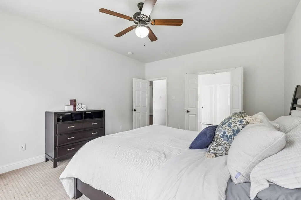 Single Family Residence For Sale in Dallas County , 213 Chaparral Drive, Sunnyvale, Texas 75182, 4 Bedroom, 3 Bathroom, 2 Garage spaces, 3,398 Sqft, built in 2000, mls#21309011, Real Estate Agent in Sunnyvale, Homes For Sale in Dallas county, Homes For Sale in Sunnyvale, Realtor in Sunnyvale Texas, Real Estate Brokerage Independent Realty Texas, Luminita Cordes Realtor