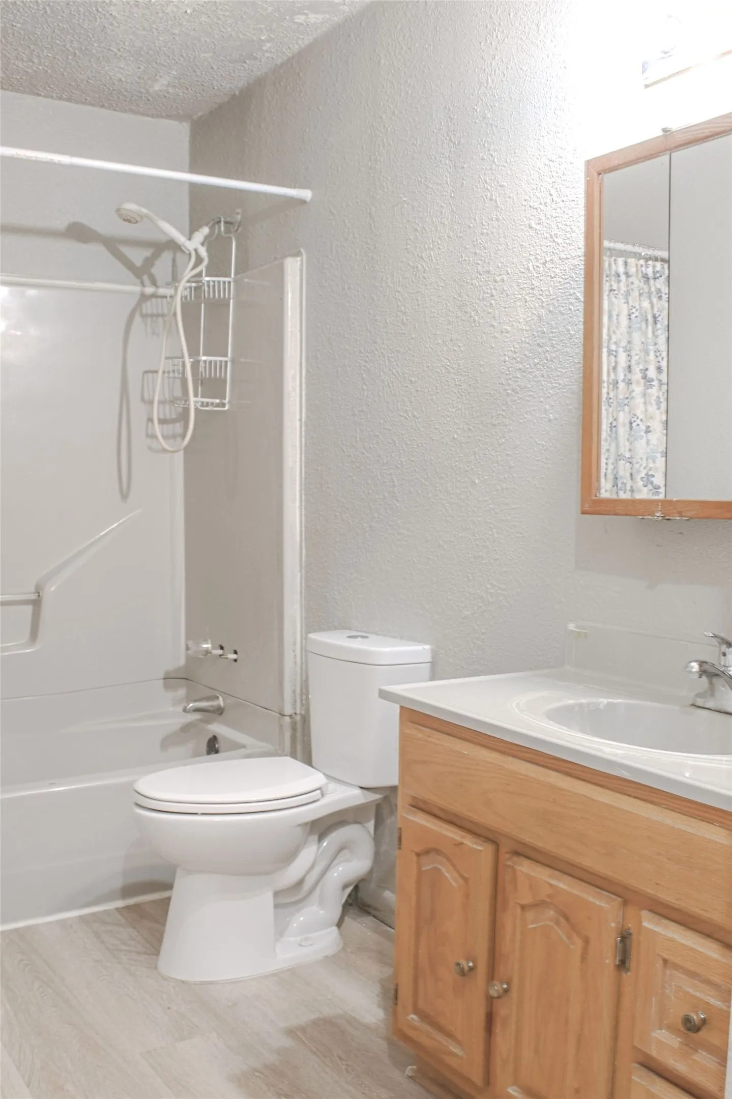 Single Family Residence For Sale in Delta County , 250 9th Street, Cooper, Texas 75432, 3 Bedroom, 1 Bathroom, Garage spaces, 1,072 Sqft, built in 1950, mls#21312458, Real Estate Agent in Cooper, Homes For Sale in Delta county, Homes For Sale in Cooper, Realtor in Cooper Texas, Real Estate Brokerage Independent Realty Texas, Luminita Cordes Realtor