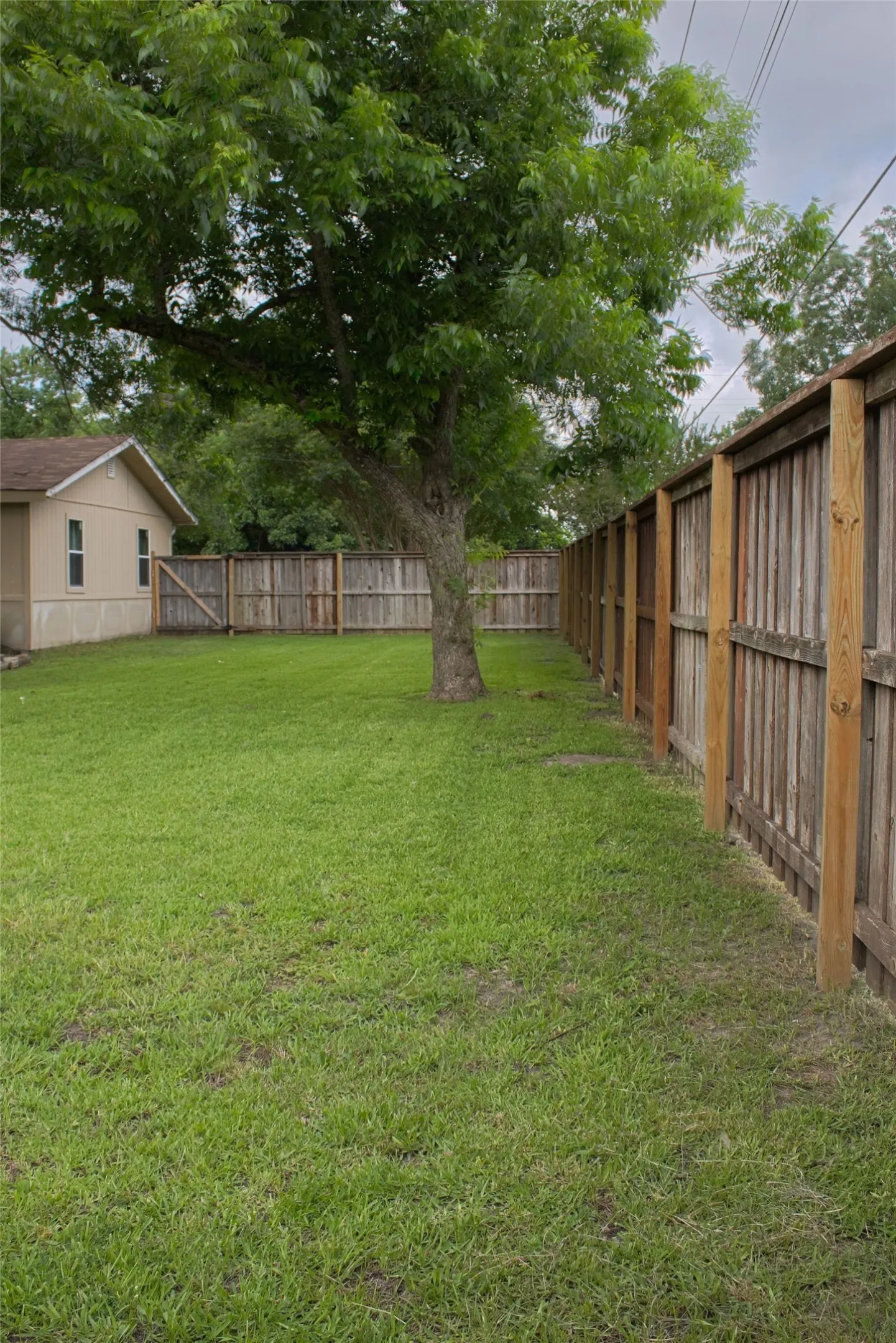 Single Family Residence For Sale in Delta County , 250 9th Street, Cooper, Texas 75432, 3 Bedroom, 1 Bathroom, Garage spaces, 1,072 Sqft, built in 1950, mls#21312458, Real Estate Agent in Cooper, Homes For Sale in Delta county, Homes For Sale in Cooper, Realtor in Cooper Texas, Real Estate Brokerage Independent Realty Texas, Luminita Cordes Realtor