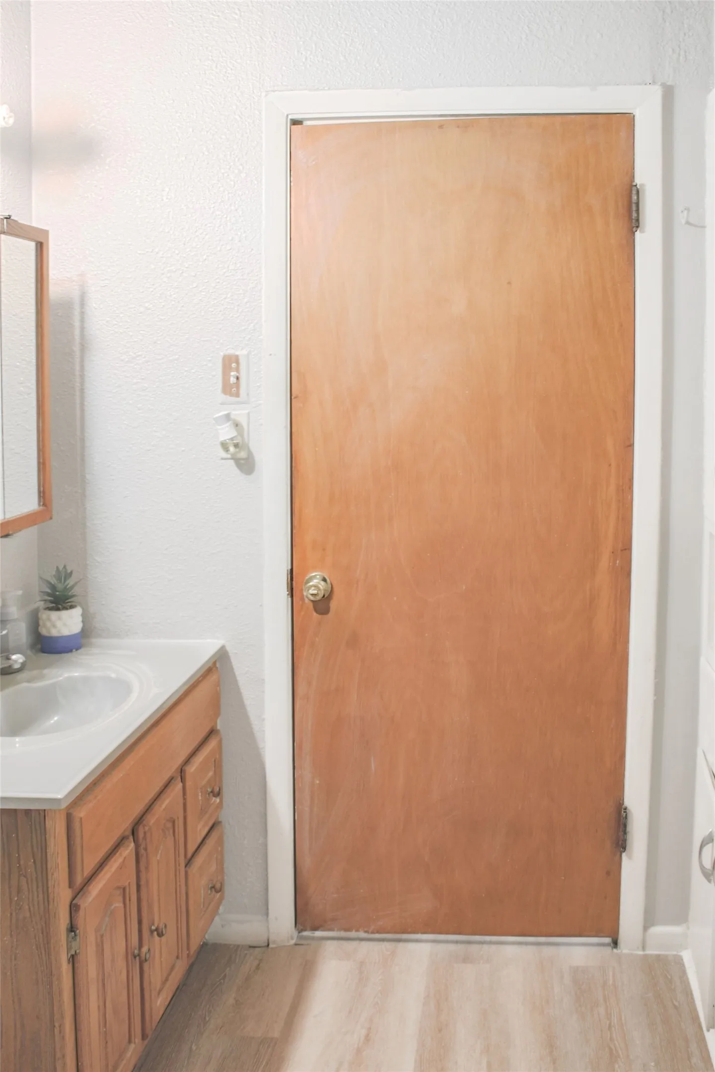 Single Family Residence For Sale in Delta County , 250 9th Street, Cooper, Texas 75432, 3 Bedroom, 1 Bathroom, Garage spaces, 1,072 Sqft, built in 1950, mls#21312458, Real Estate Agent in Cooper, Homes For Sale in Delta county, Homes For Sale in Cooper, Realtor in Cooper Texas, Real Estate Brokerage Independent Realty Texas, Luminita Cordes Realtor