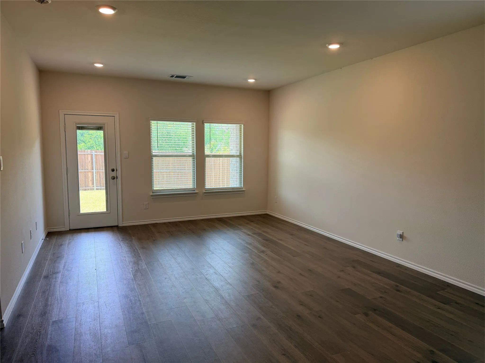 Single Family Residence For Rent in Collin County , 1513 Silver Canoe Way, Princeton, Texas 75407, 4 Bedroom, 3 Bathroom, 2 Garage spaces, 2,129 Sqft, built in 2024, mls#21312469, Real Estate Agent in Princeton, Homes For Rent in Collin county, Homes For Rent in Princeton, Realtor in Princeton Texas, Real Estate Brokerage Independent Realty Texas, Luminita Cordes Realtor