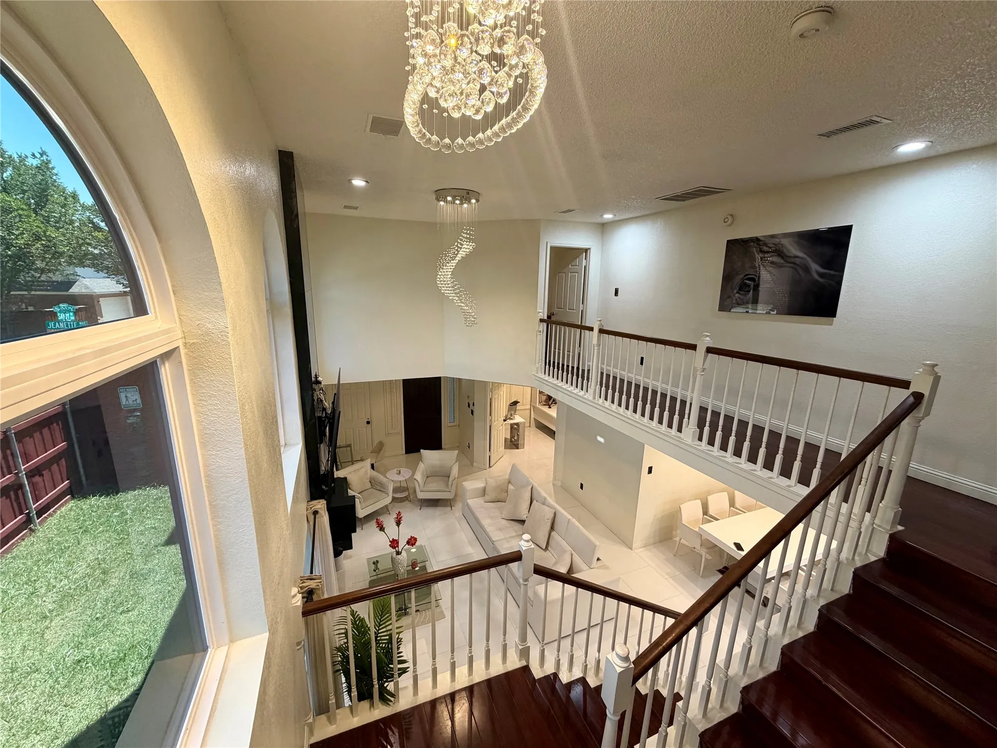 Single Family Residence For Sale in Dallas County , 1349 Jeanette Way, Carrollton, Texas 75006, 4 Bedroom, 3 Bathroom, 2 Garage spaces, 2,430 Sqft, built in 1987, mls#21312490, Real Estate Agent in Carrollton, Homes For Sale in Dallas county, Homes For Sale in Carrollton, Realtor in Carrollton Texas, Real Estate Brokerage Independent Realty Texas, Luminita Cordes Realtor