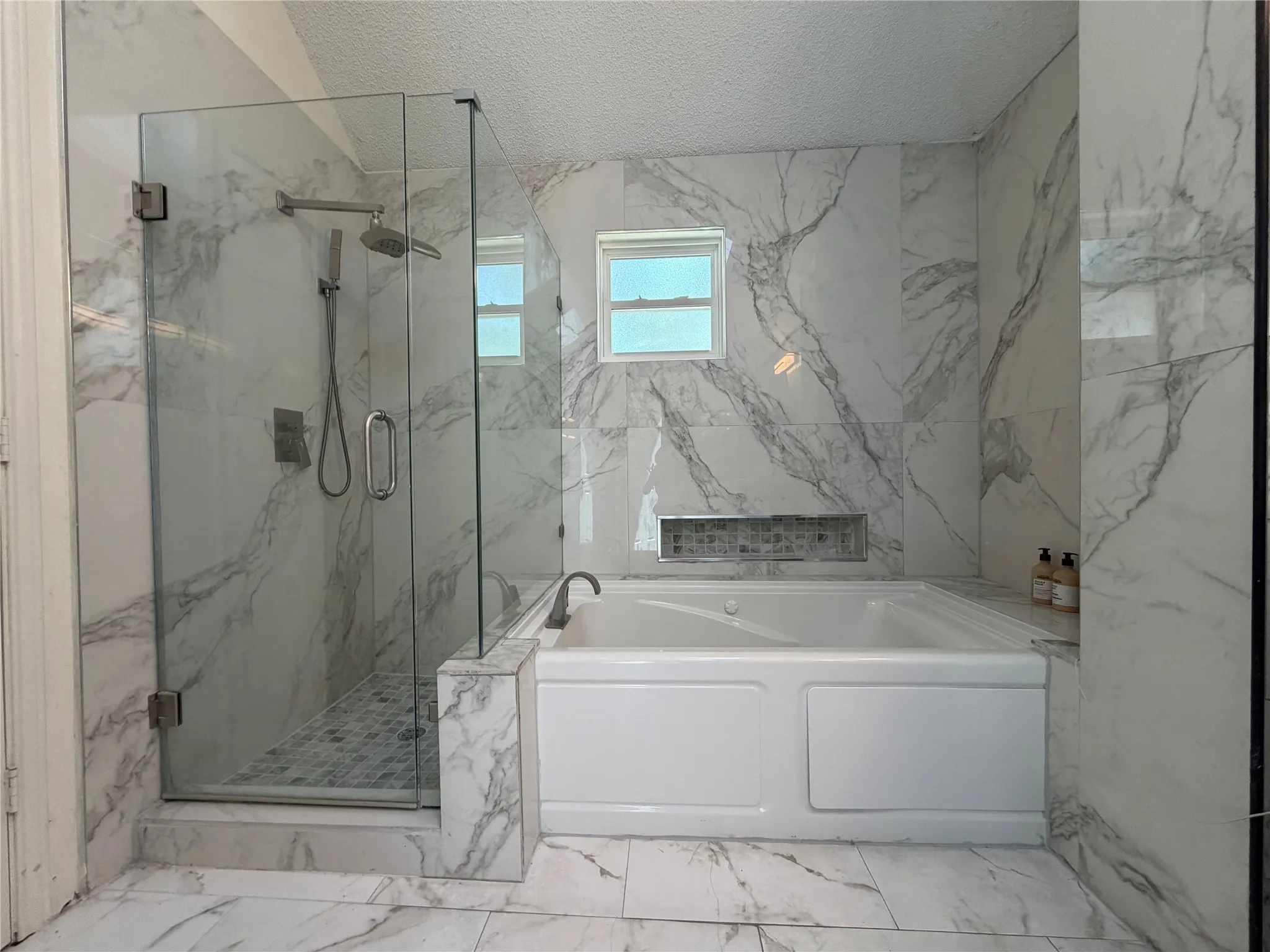 Single Family Residence For Sale in Dallas County , 1349 Jeanette Way, Carrollton, Texas 75006, 4 Bedroom, 3 Bathroom, 2 Garage spaces, 2,430 Sqft, built in 1987, mls#21312490, Real Estate Agent in Carrollton, Homes For Sale in Dallas county, Homes For Sale in Carrollton, Realtor in Carrollton Texas, Real Estate Brokerage Independent Realty Texas, Luminita Cordes Realtor
