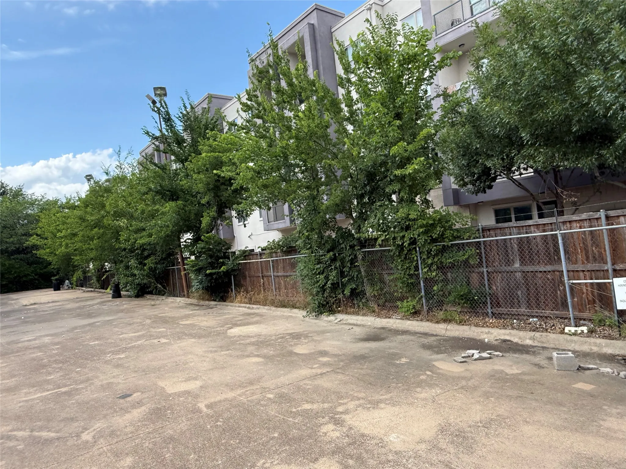 Retail For Sale in Dallas County , 2411 Butler Street, Dallas, Texas 75235, 0, 0, Garage spaces, 0 Sqft, built in 1966, Price $2,500,000, mls#21302456, Real Estate Agent in Dallas, Homes For Sale in Dallas county, Homes For Sale in Dallas, Realtor in Dallas Texas, Real Estate Brokerage Independent Realty Texas, Luminita Cordes Realtor