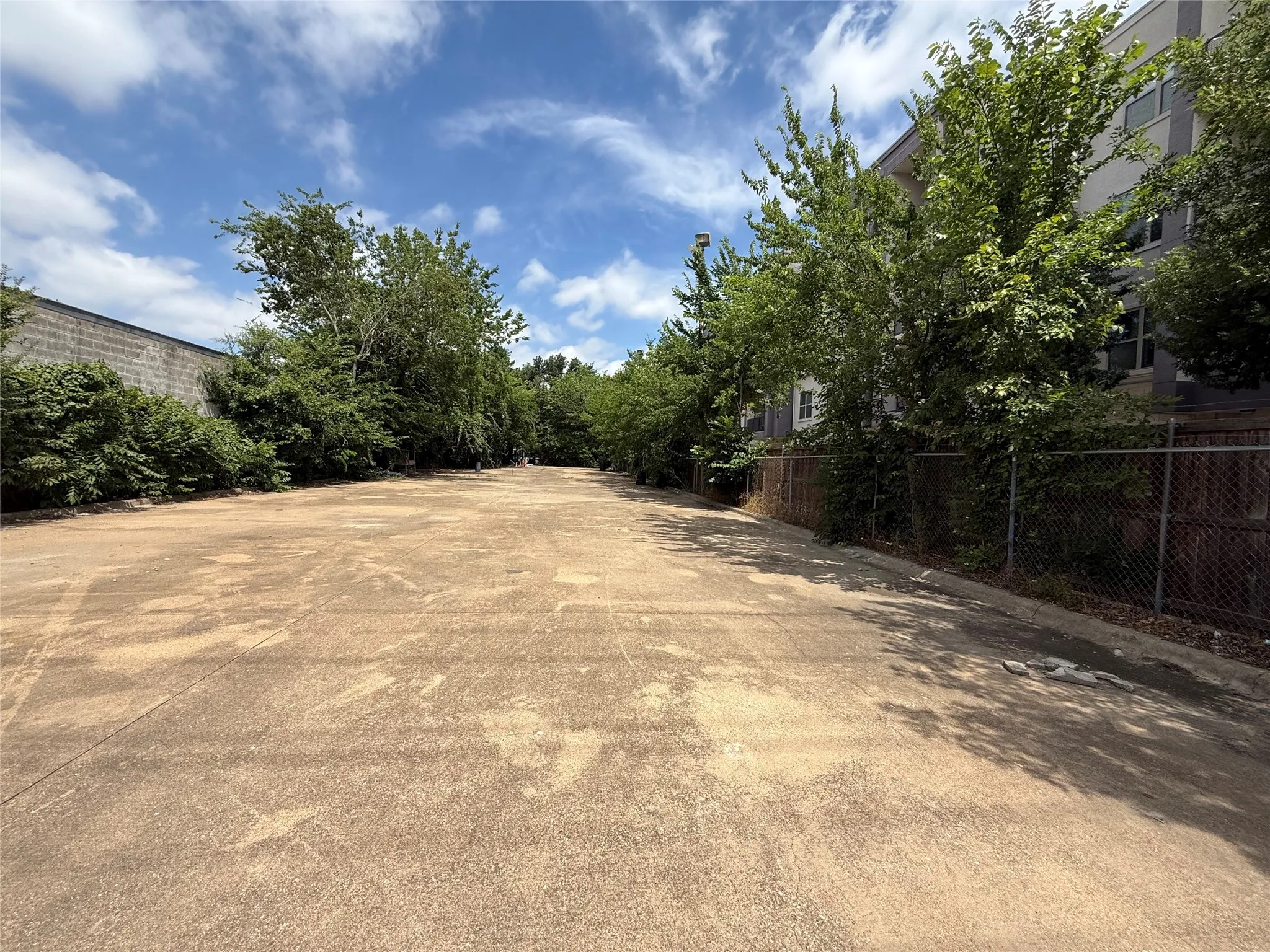 Retail For Sale in Dallas County , 2411 Butler Street, Dallas, Texas 75235, 0, 0, Garage spaces, 0 Sqft, built in 1966, Price $2,500,000, mls#21302456, Real Estate Agent in Dallas, Homes For Sale in Dallas county, Homes For Sale in Dallas, Realtor in Dallas Texas, Real Estate Brokerage Independent Realty Texas, Luminita Cordes Realtor