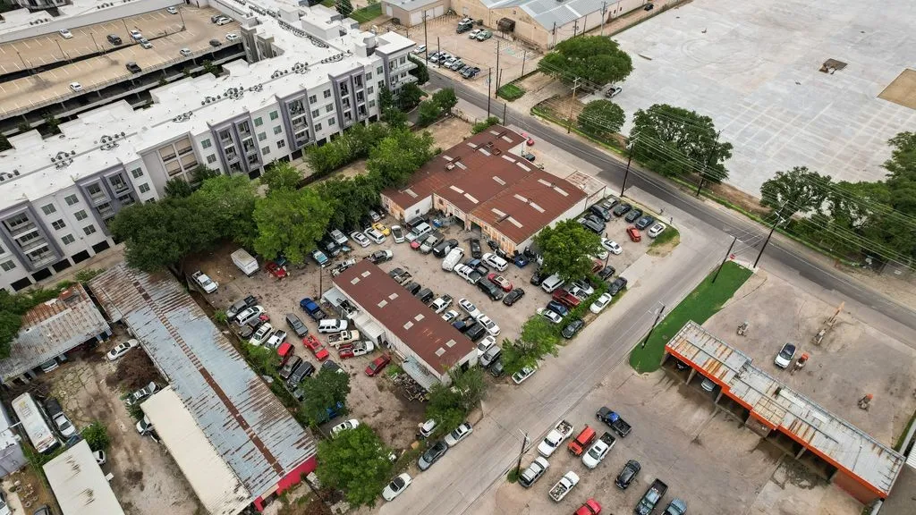 Retail For Sale in Dallas County , 2411 Butler Street, Dallas, Texas 75235, 0, 0, Garage spaces, 0 Sqft, built in 1966, Price $2,500,000, mls#21302456, Real Estate Agent in Dallas, Homes For Sale in Dallas county, Homes For Sale in Dallas, Realtor in Dallas Texas, Real Estate Brokerage Independent Realty Texas, Luminita Cordes Realtor