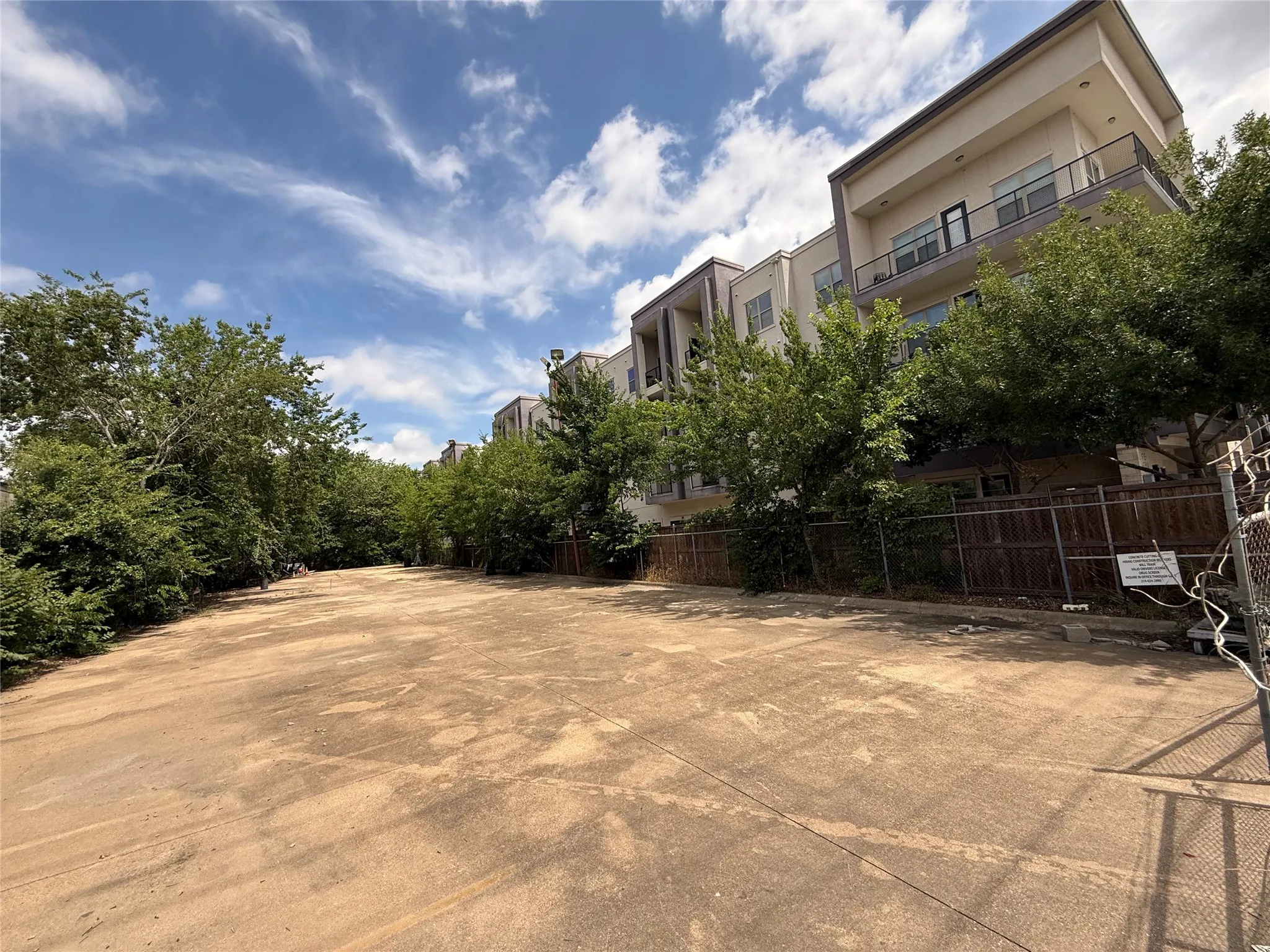 Retail For Sale in Dallas County , 2411 Butler Street, Dallas, Texas 75235, 0, 0, Garage spaces, 0 Sqft, built in 1966, Price $2,500,000, mls#21302456, Real Estate Agent in Dallas, Homes For Sale in Dallas county, Homes For Sale in Dallas, Realtor in Dallas Texas, Real Estate Brokerage Independent Realty Texas, Luminita Cordes Realtor
