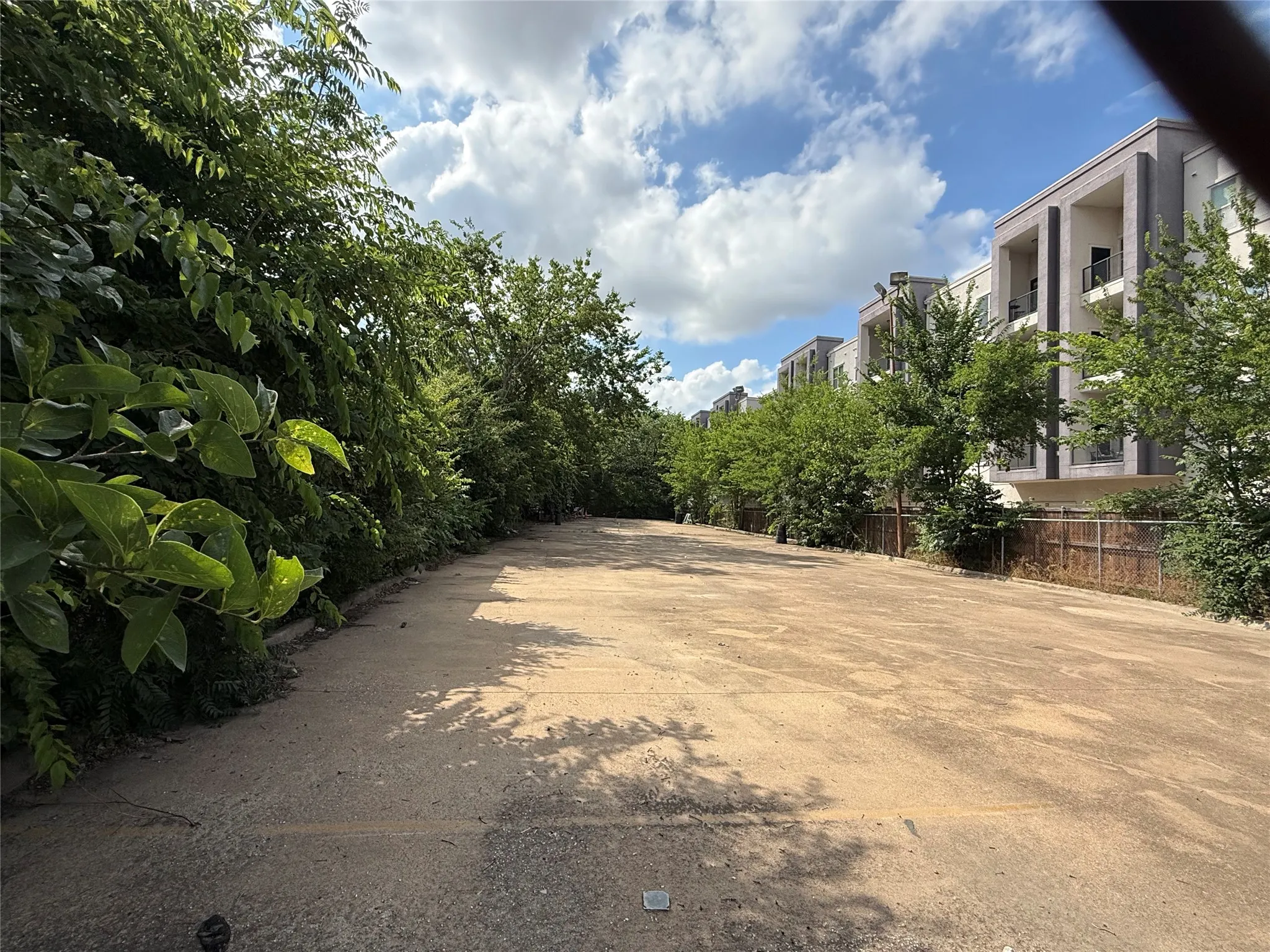Retail For Sale in Dallas County , 2411 Butler Street, Dallas, Texas 75235, 0, 0, Garage spaces, 0 Sqft, built in 1966, Price $2,500,000, mls#21302456, Real Estate Agent in Dallas, Homes For Sale in Dallas county, Homes For Sale in Dallas, Realtor in Dallas Texas, Real Estate Brokerage Independent Realty Texas, Luminita Cordes Realtor