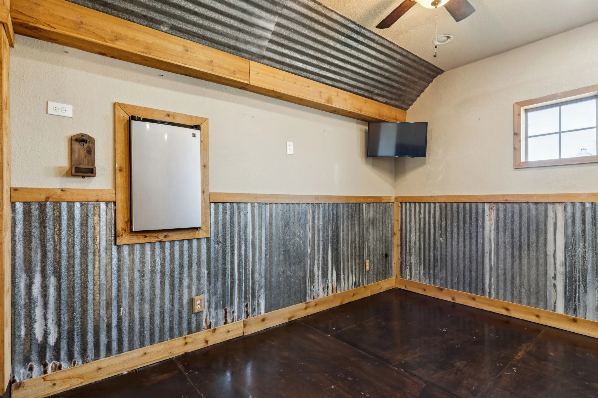 Upstairs bonus room