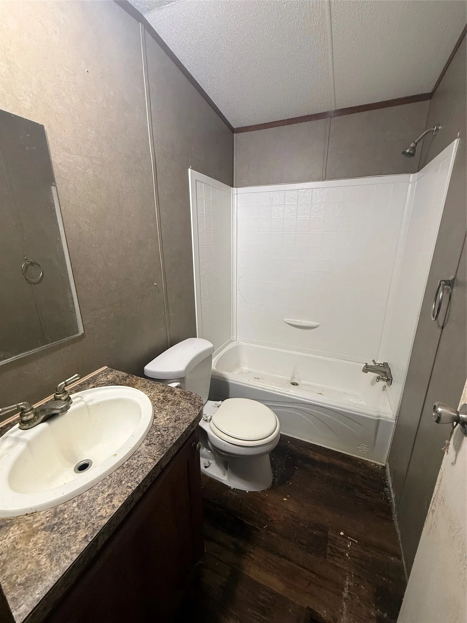 Manufactured Home For Sale in Grayson County , 204 Mcelroy Street, Southmayd, Texas 76273, 3 Bedroom, 2 Bathroom, Garage spaces, 1,216 Sqft, built in 2010, mls#21310668, Real Estate Agent in Southmayd, Homes For Sale in Grayson county, Homes For Sale in Southmayd, Realtor in Southmayd Texas, Real Estate Brokerage Independent Realty Texas, Luminita Cordes Realtor