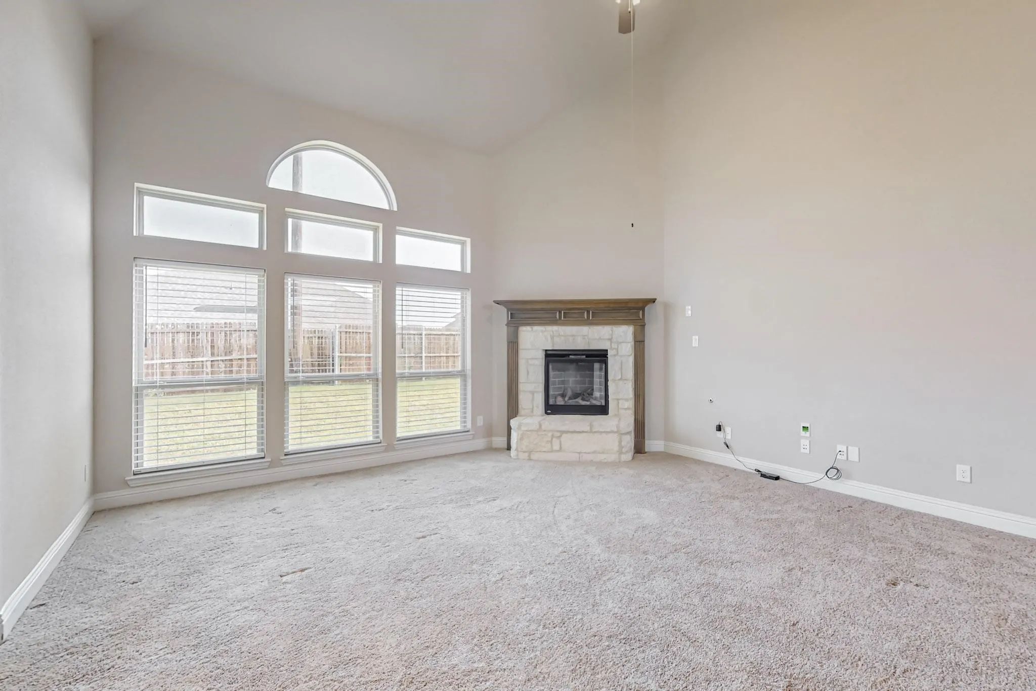 Single Family Residence For Sale in Ellis County , 422 Crestview Drive, Midlothian, Texas 76065, 5 Bedroom, 4 Bathroom, 3 Garage spaces, 4,182 Sqft, built in 2021, mls#21308051, Real Estate Agent in Midlothian, Homes For Sale in Ellis county, Homes For Sale in Midlothian, Realtor in Midlothian Texas, Real Estate Brokerage Independent Realty Texas, Luminita Cordes Realtor