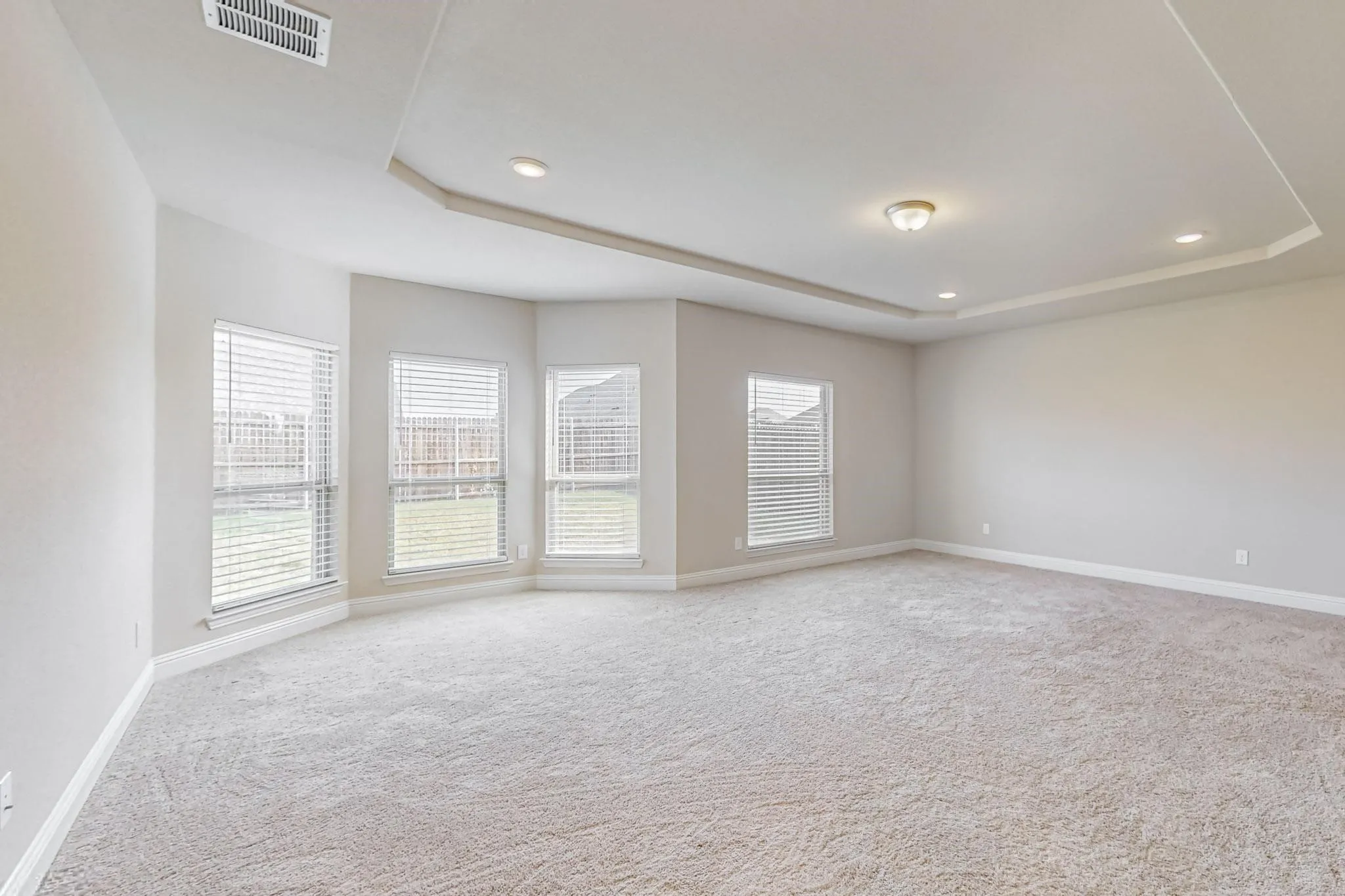 Single Family Residence For Sale in Ellis County , 422 Crestview Drive, Midlothian, Texas 76065, 5 Bedroom, 4 Bathroom, 3 Garage spaces, 4,182 Sqft, built in 2021, mls#21308051, Real Estate Agent in Midlothian, Homes For Sale in Ellis county, Homes For Sale in Midlothian, Realtor in Midlothian Texas, Real Estate Brokerage Independent Realty Texas, Luminita Cordes Realtor