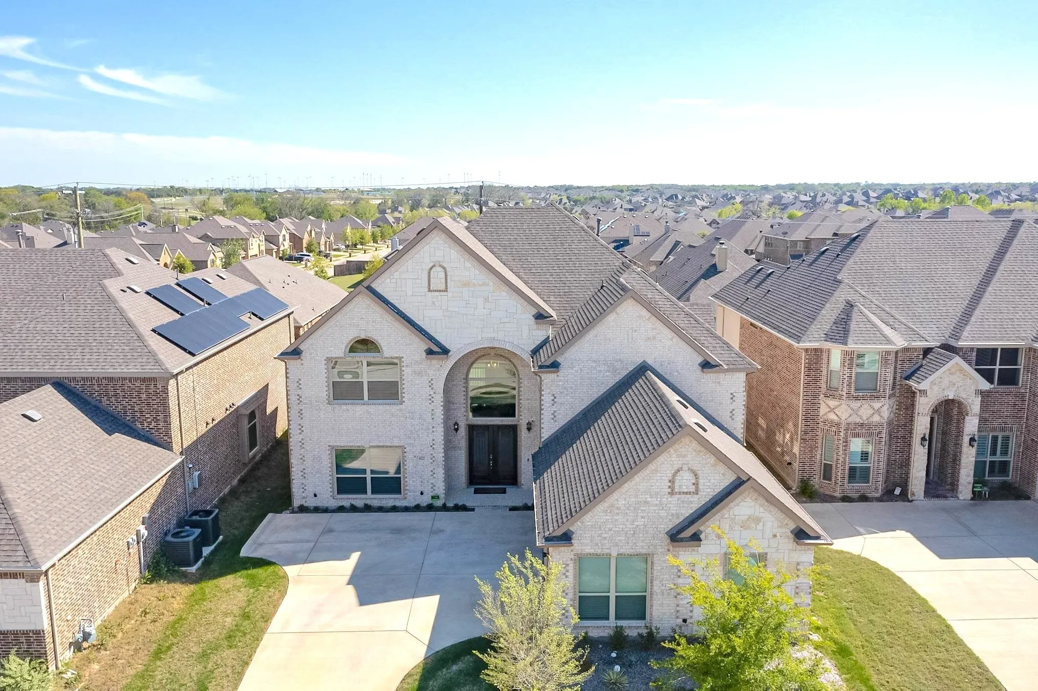 Single Family Residence For Sale in Ellis County , 422 Crestview Drive, Midlothian, Texas 76065, 5 Bedroom, 4 Bathroom, 3 Garage spaces, 4,182 Sqft, built in 2021, mls#21308051, Real Estate Agent in Midlothian, Homes For Sale in Ellis county, Homes For Sale in Midlothian, Realtor in Midlothian Texas, Real Estate Brokerage Independent Realty Texas, Luminita Cordes Realtor