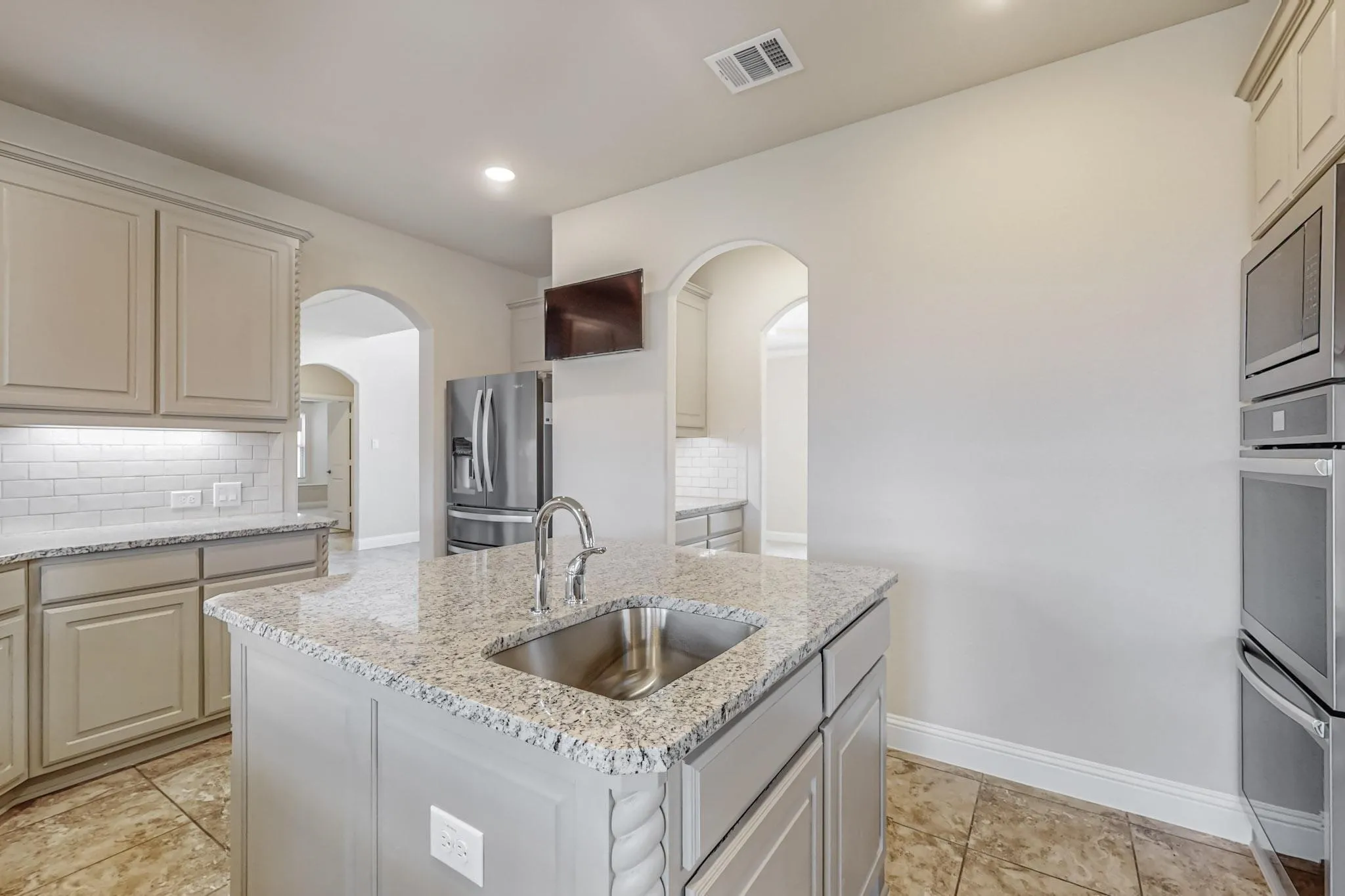 Single Family Residence For Sale in Ellis County , 422 Crestview Drive, Midlothian, Texas 76065, 5 Bedroom, 4 Bathroom, 3 Garage spaces, 4,182 Sqft, built in 2021, mls#21308051, Real Estate Agent in Midlothian, Homes For Sale in Ellis county, Homes For Sale in Midlothian, Realtor in Midlothian Texas, Real Estate Brokerage Independent Realty Texas, Luminita Cordes Realtor