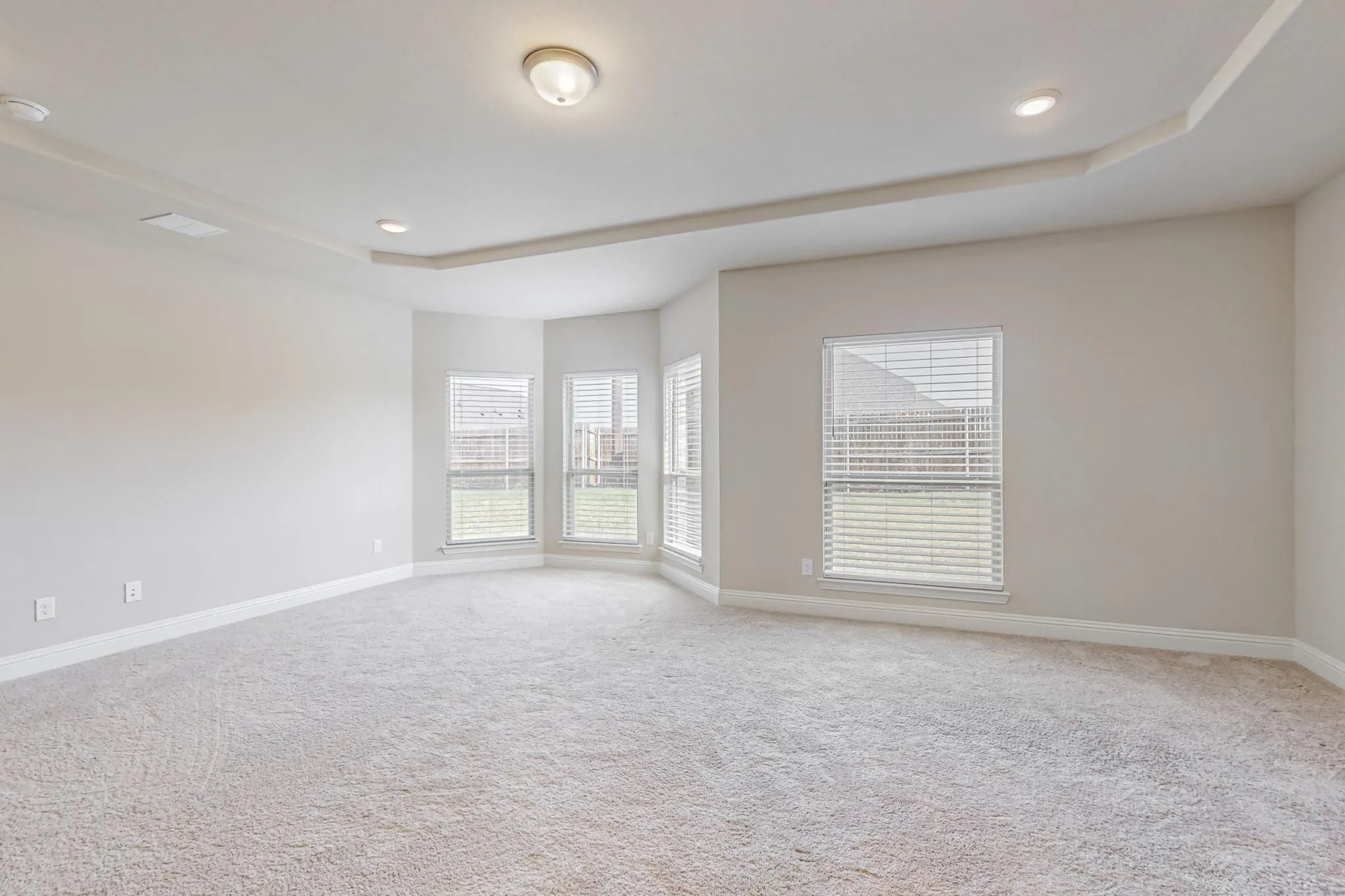 Single Family Residence For Sale in Ellis County , 422 Crestview Drive, Midlothian, Texas 76065, 5 Bedroom, 4 Bathroom, 3 Garage spaces, 4,182 Sqft, built in 2021, mls#21308051, Real Estate Agent in Midlothian, Homes For Sale in Ellis county, Homes For Sale in Midlothian, Realtor in Midlothian Texas, Real Estate Brokerage Independent Realty Texas, Luminita Cordes Realtor