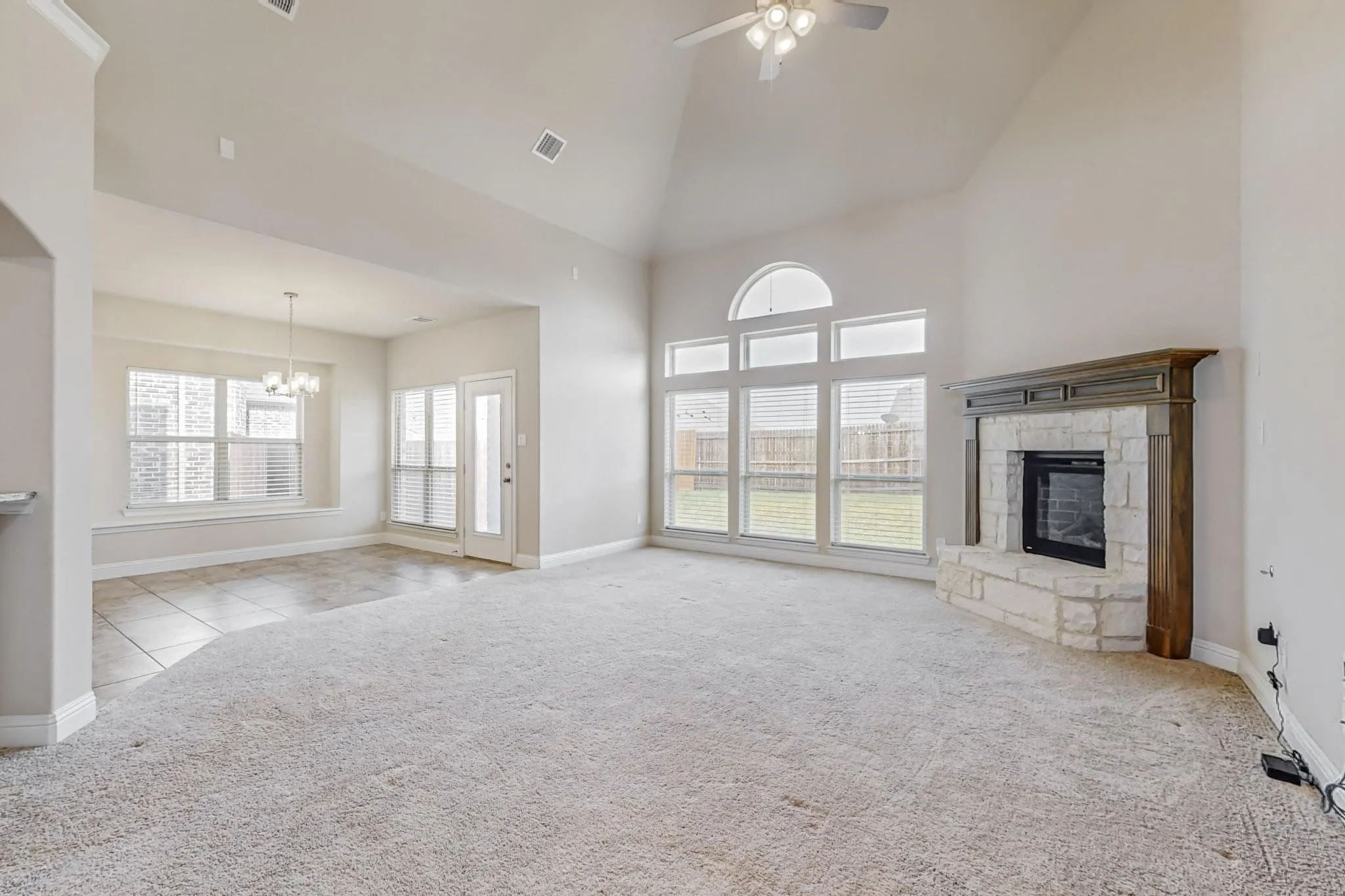 Single Family Residence For Sale in Ellis County , 422 Crestview Drive, Midlothian, Texas 76065, 5 Bedroom, 4 Bathroom, 3 Garage spaces, 4,182 Sqft, built in 2021, mls#21308051, Real Estate Agent in Midlothian, Homes For Sale in Ellis county, Homes For Sale in Midlothian, Realtor in Midlothian Texas, Real Estate Brokerage Independent Realty Texas, Luminita Cordes Realtor