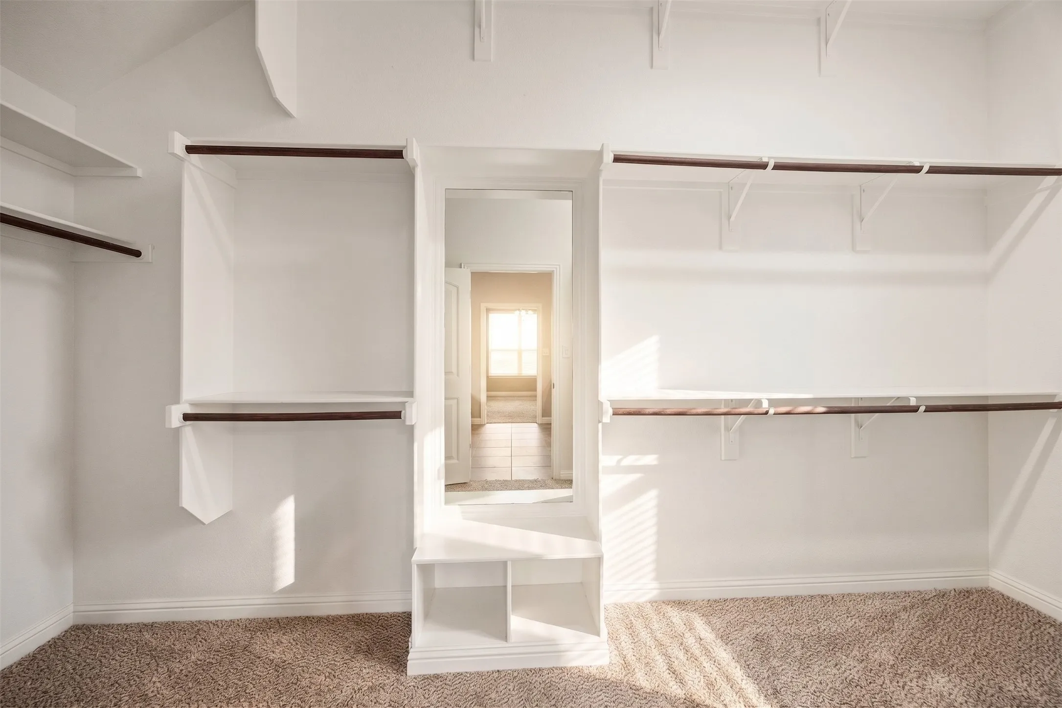 Single Family Residence For Sale in Hood County , 2038 Clive Drive, Granbury, Texas 76048, 3 Bedroom, 2 Bathroom, 2 Garage spaces, 2,142 Sqft, built in 2017, mls#21312415, Real Estate Agent in Granbury, Homes For Sale in Hood county, Homes For Sale in Granbury, Realtor in Granbury Texas, Real Estate Brokerage Independent Realty Texas, Luminita Cordes Realtor