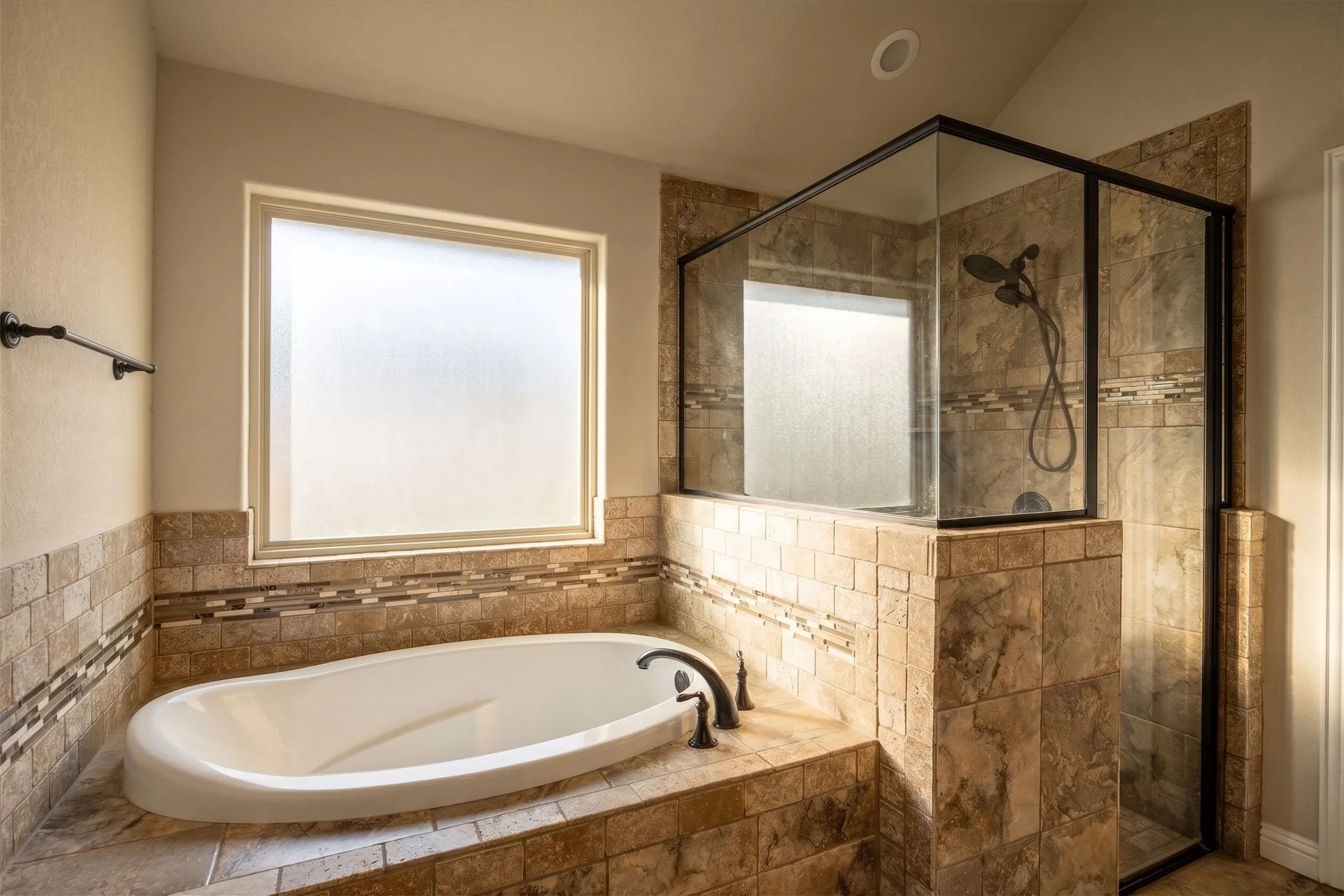 Single Family Residence For Sale in Hood County , 2038 Clive Drive, Granbury, Texas 76048, 3 Bedroom, 2 Bathroom, 2 Garage spaces, 2,142 Sqft, built in 2017, mls#21312415, Real Estate Agent in Granbury, Homes For Sale in Hood county, Homes For Sale in Granbury, Realtor in Granbury Texas, Real Estate Brokerage Independent Realty Texas, Luminita Cordes Realtor
