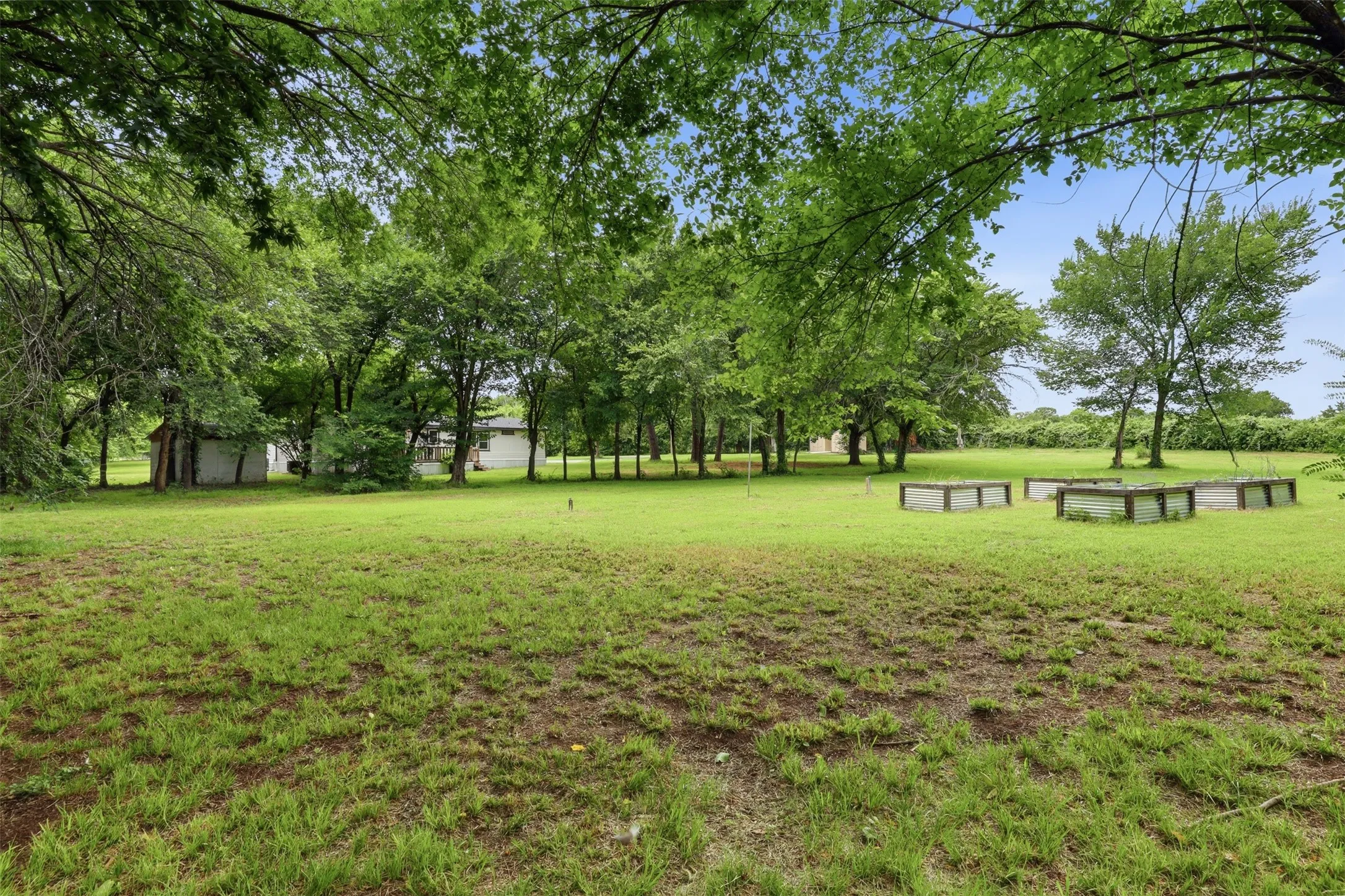 Mobile Home For Sale in Johnson County , 907 Quail Run, Cleburne, Texas 76031, 4 Bedroom, 4 Bathroom, Garage spaces, 3,136 Sqft, built in 1985, mls#21311065, Real Estate Agent in Cleburne, Homes For Sale in Johnson county, Homes For Sale in Cleburne, Realtor in Cleburne Texas, Real Estate Brokerage Independent Realty Texas, Luminita Cordes Realtor