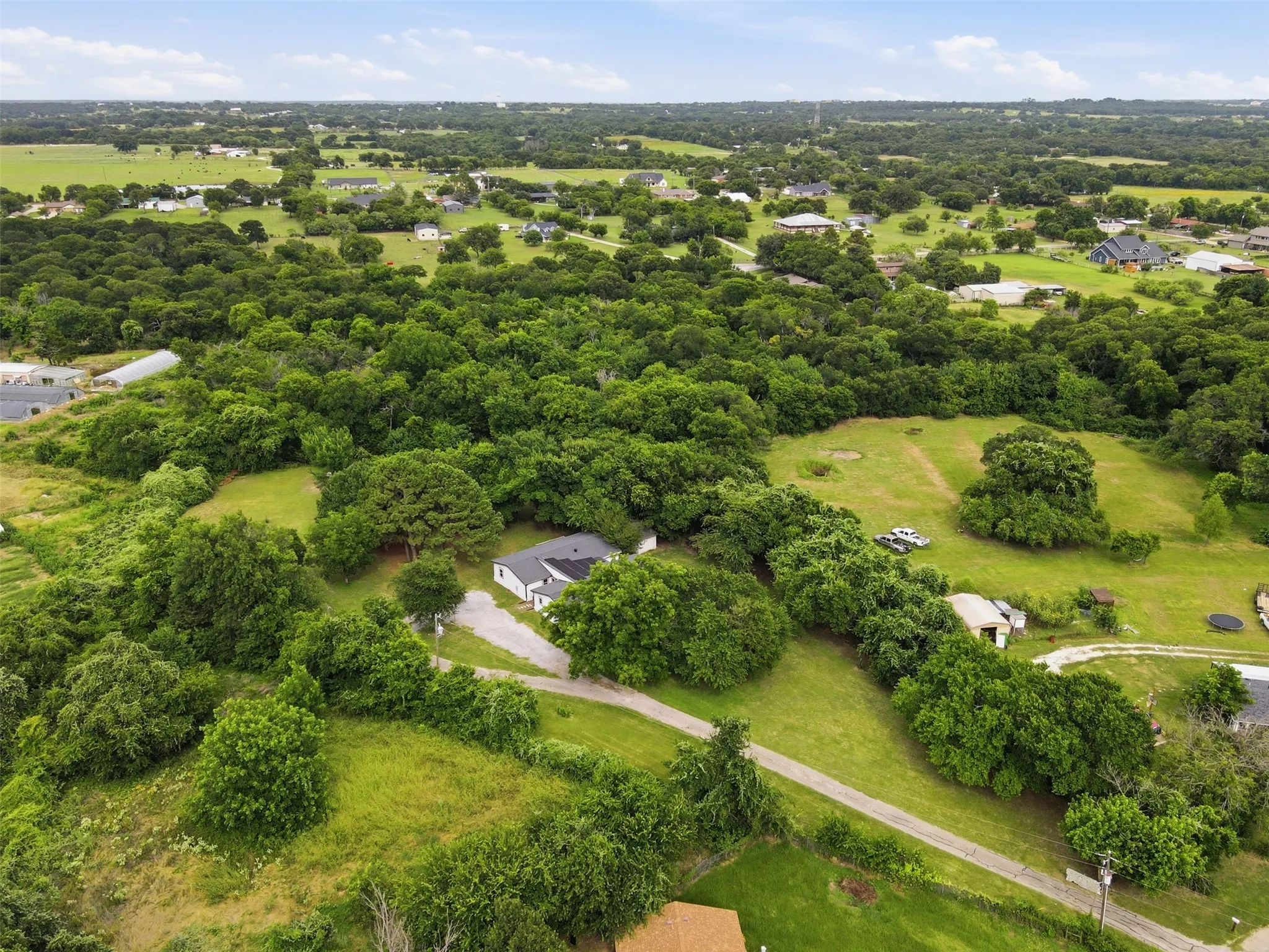 Mobile Home For Sale in Johnson County , 907 Quail Run, Cleburne, Texas 76031, 4 Bedroom, 4 Bathroom, Garage spaces, 3,136 Sqft, built in 1985, mls#21311065, Real Estate Agent in Cleburne, Homes For Sale in Johnson county, Homes For Sale in Cleburne, Realtor in Cleburne Texas, Real Estate Brokerage Independent Realty Texas, Luminita Cordes Realtor