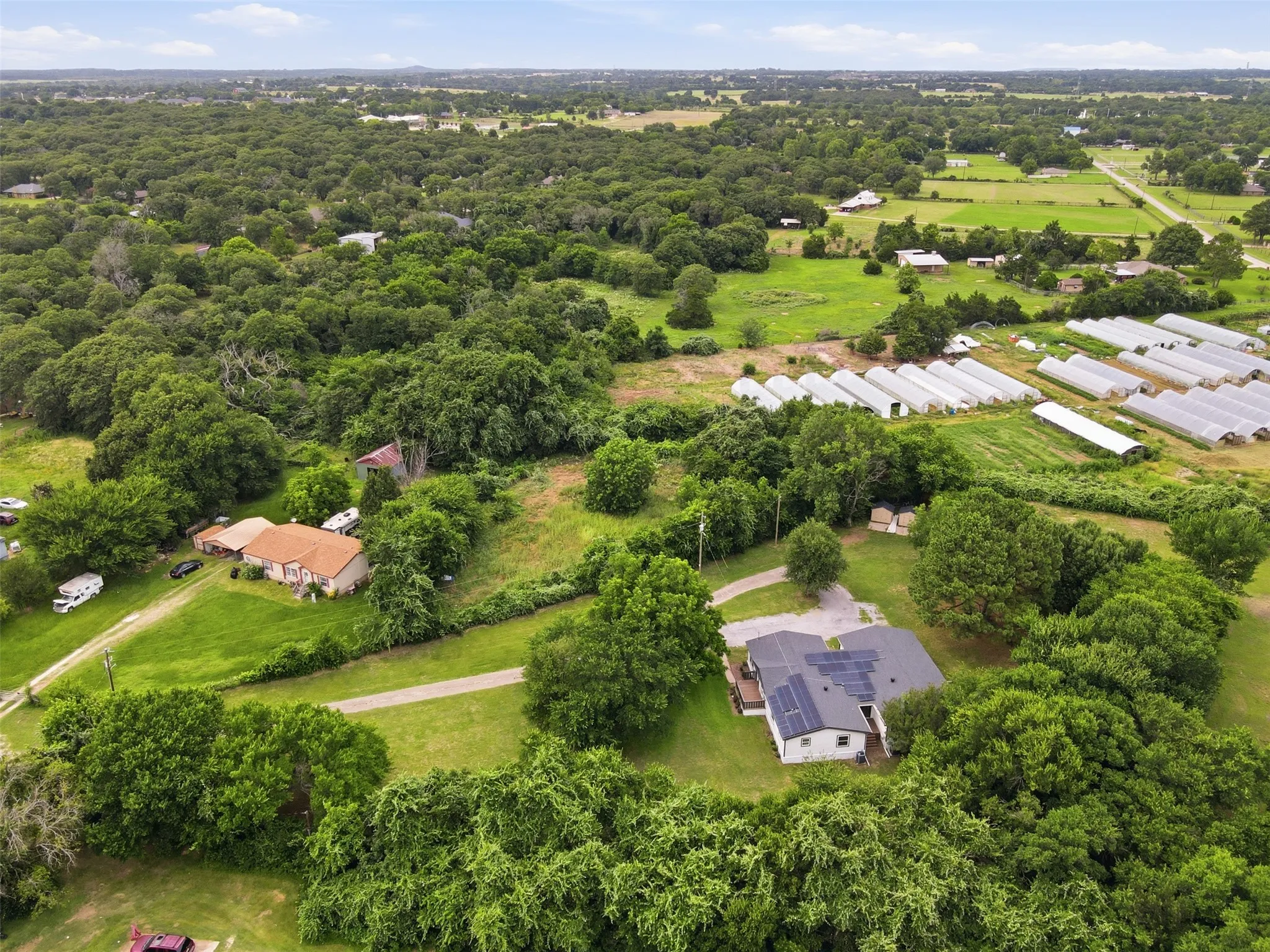Mobile Home For Sale in Johnson County , 907 Quail Run, Cleburne, Texas 76031, 4 Bedroom, 4 Bathroom, Garage spaces, 3,136 Sqft, built in 1985, mls#21311065, Real Estate Agent in Cleburne, Homes For Sale in Johnson county, Homes For Sale in Cleburne, Realtor in Cleburne Texas, Real Estate Brokerage Independent Realty Texas, Luminita Cordes Realtor