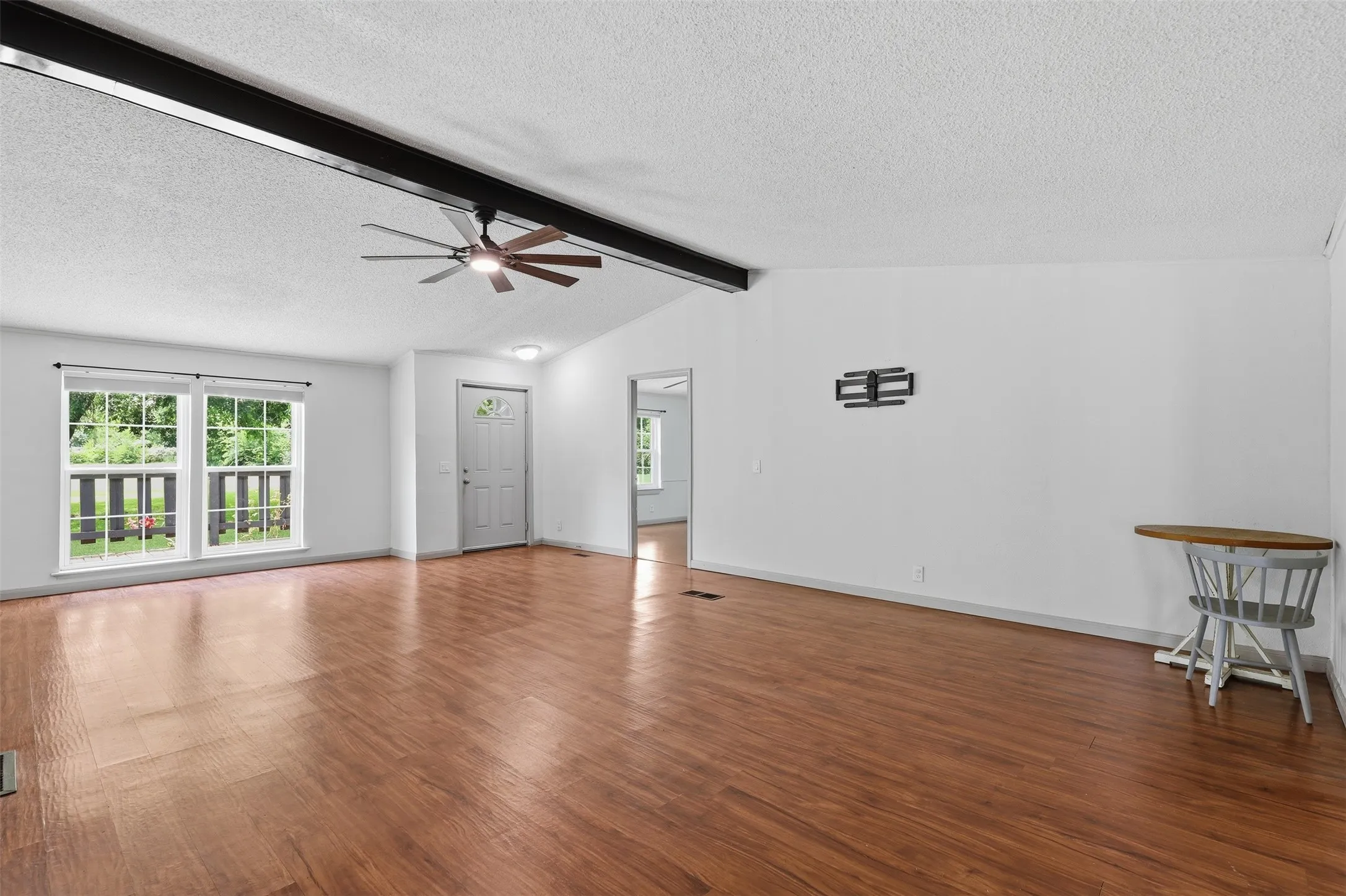 Mobile Home For Sale in Johnson County , 907 Quail Run, Cleburne, Texas 76031, 4 Bedroom, 4 Bathroom, Garage spaces, 3,136 Sqft, built in 1985, mls#21311065, Real Estate Agent in Cleburne, Homes For Sale in Johnson county, Homes For Sale in Cleburne, Realtor in Cleburne Texas, Real Estate Brokerage Independent Realty Texas, Luminita Cordes Realtor