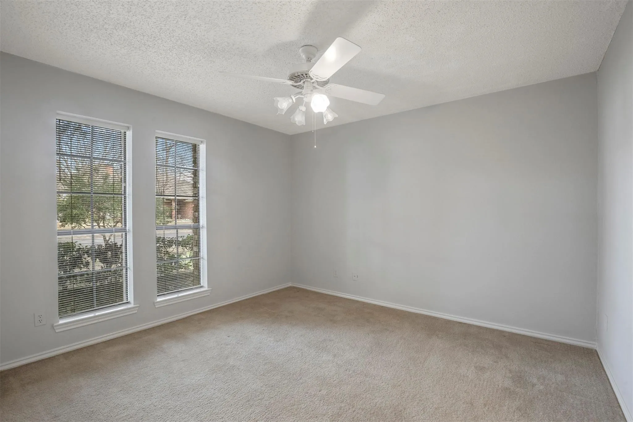 Single Family Residence For Rent in Dallas County , 9738 Windham Drive, Dallas, Texas 75243, 4 Bedrooms, 3 Bathrooms, 2 Garage spaces, 2,802 Sqft, built in 1980, Price $3,000, mls#21312514, Real Estate Agent in Dallas, Homes For Rent in Dallas county, Homes For Rent in Dallas, Realtor in Dallas Texas, Real Estate Brokerage Independent Realty Texas, Luminita Cordes Realtor
