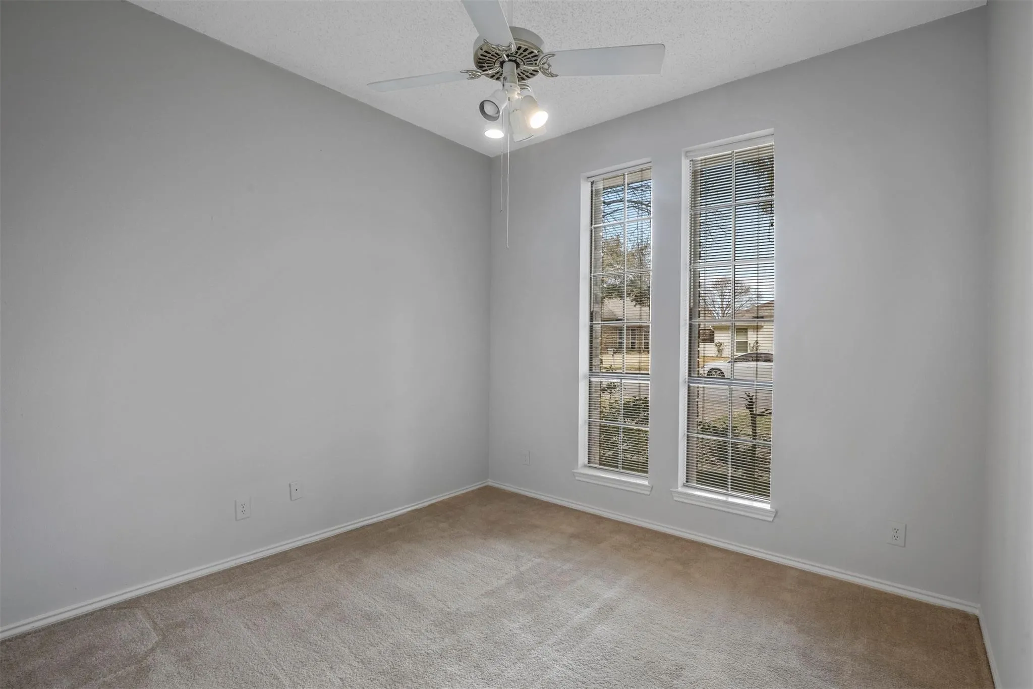 Single Family Residence For Rent in Dallas County , 9738 Windham Drive, Dallas, Texas 75243, 4 Bedrooms, 3 Bathrooms, 2 Garage spaces, 2,802 Sqft, built in 1980, Price $3,000, mls#21312514, Real Estate Agent in Dallas, Homes For Rent in Dallas county, Homes For Rent in Dallas, Realtor in Dallas Texas, Real Estate Brokerage Independent Realty Texas, Luminita Cordes Realtor