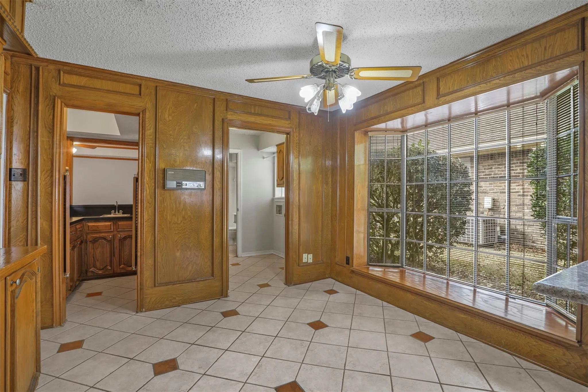 Single Family Residence For Rent in Dallas County , 9738 Windham Drive, Dallas, Texas 75243, 4 Bedrooms, 3 Bathrooms, 2 Garage spaces, 2,802 Sqft, built in 1980, Price $3,000, mls#21312514, Real Estate Agent in Dallas, Homes For Rent in Dallas county, Homes For Rent in Dallas, Realtor in Dallas Texas, Real Estate Brokerage Independent Realty Texas, Luminita Cordes Realtor