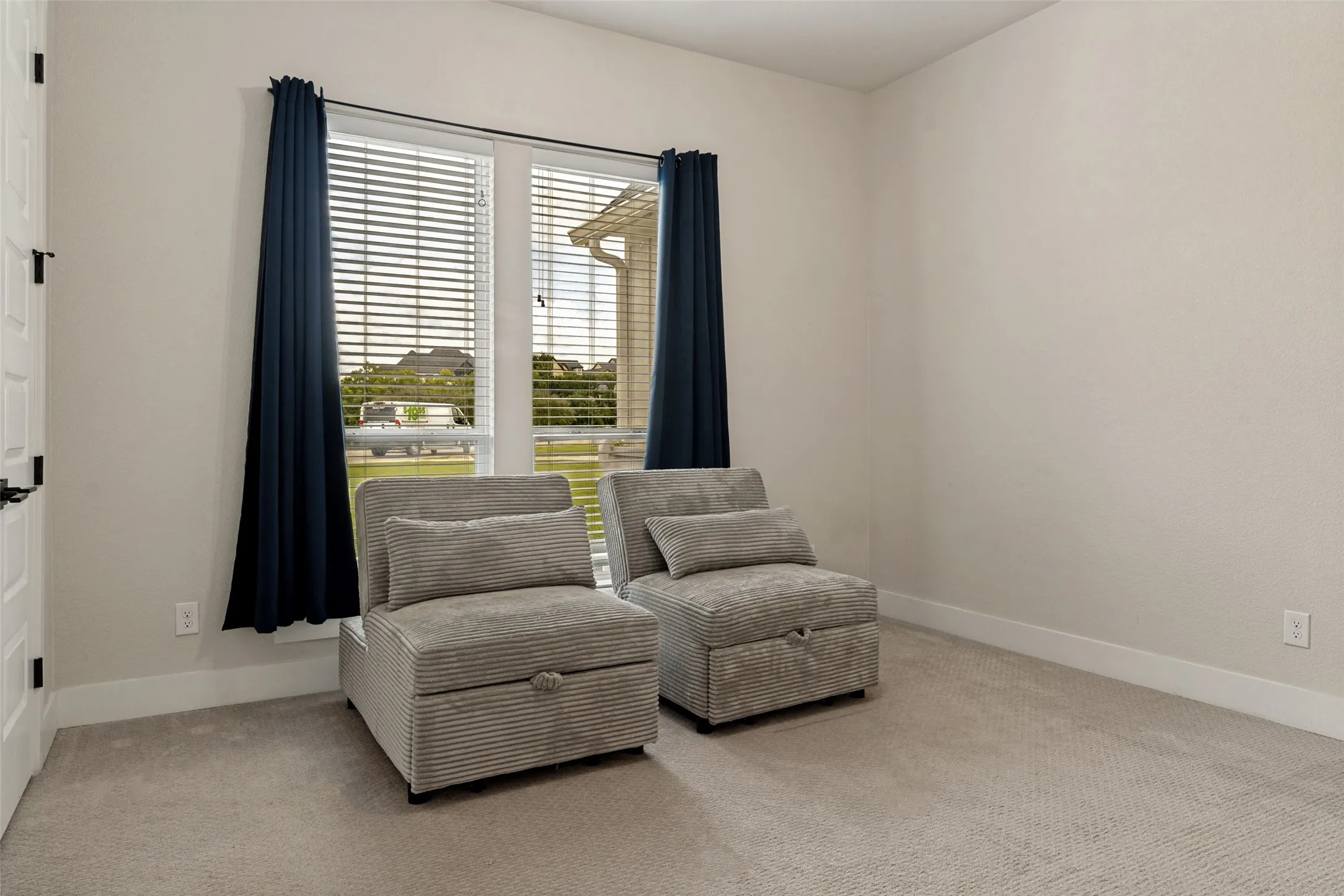 2nd primary bedroom