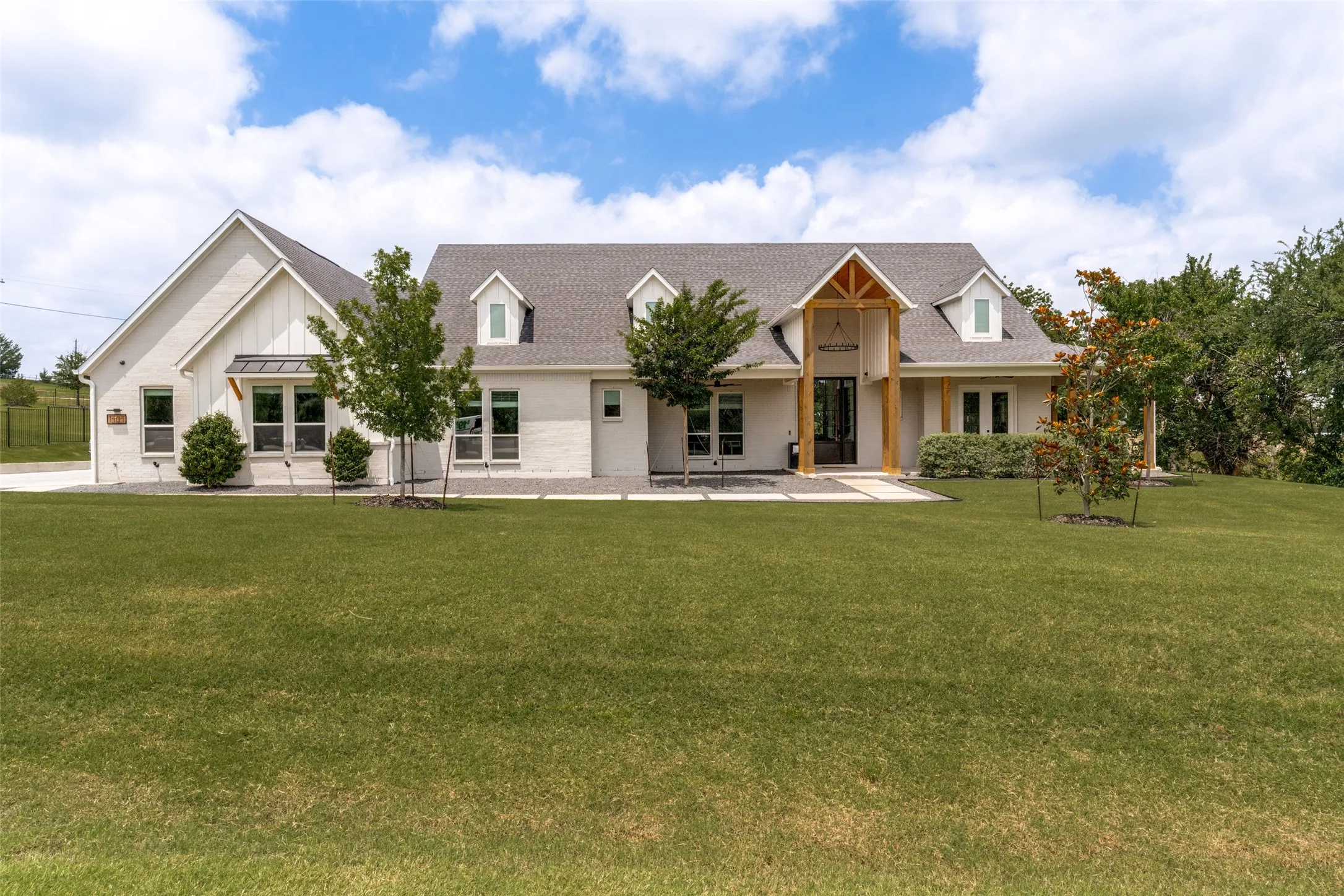 Single Family Residence For Sale in Collin County , 1404 Tucker Place, Celina, Texas 75009, 4 Bedroom, 4 Bathroom, 4 Garage spaces, 3,926 Sqft, built in 2023, mls#21309913, Real Estate Agent in Celina, Homes For Sale in Collin county, Homes For Sale in Celina, Realtor in Celina Texas, Real Estate Brokerage Independent Realty Texas, Luminita Cordes Realtor