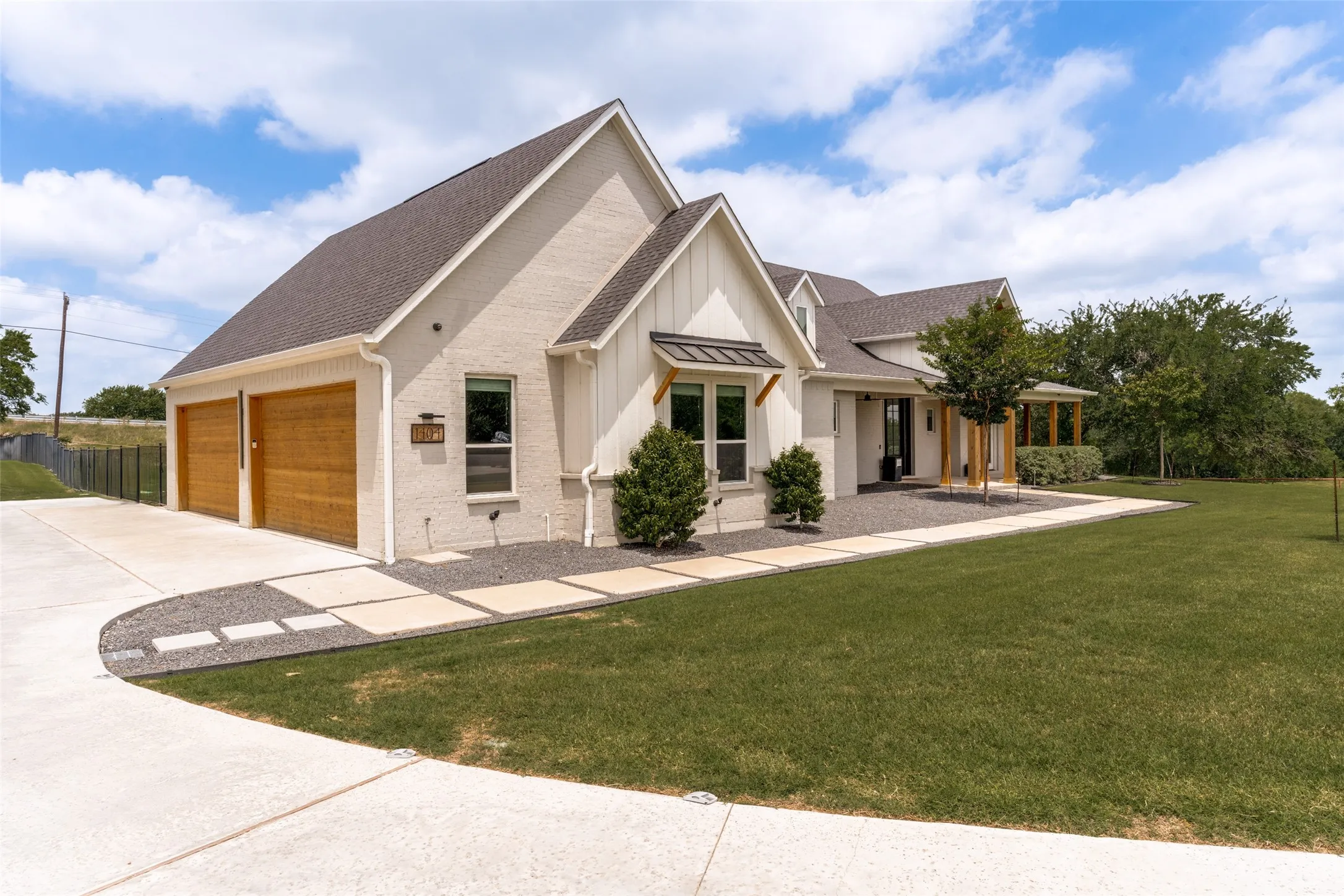 Single Family Residence For Sale in Collin County , 1404 Tucker Place, Celina, Texas 75009, 4 Bedroom, 4 Bathroom, 4 Garage spaces, 3,926 Sqft, built in 2023, mls#21309913, Real Estate Agent in Celina, Homes For Sale in Collin county, Homes For Sale in Celina, Realtor in Celina Texas, Real Estate Brokerage Independent Realty Texas, Luminita Cordes Realtor