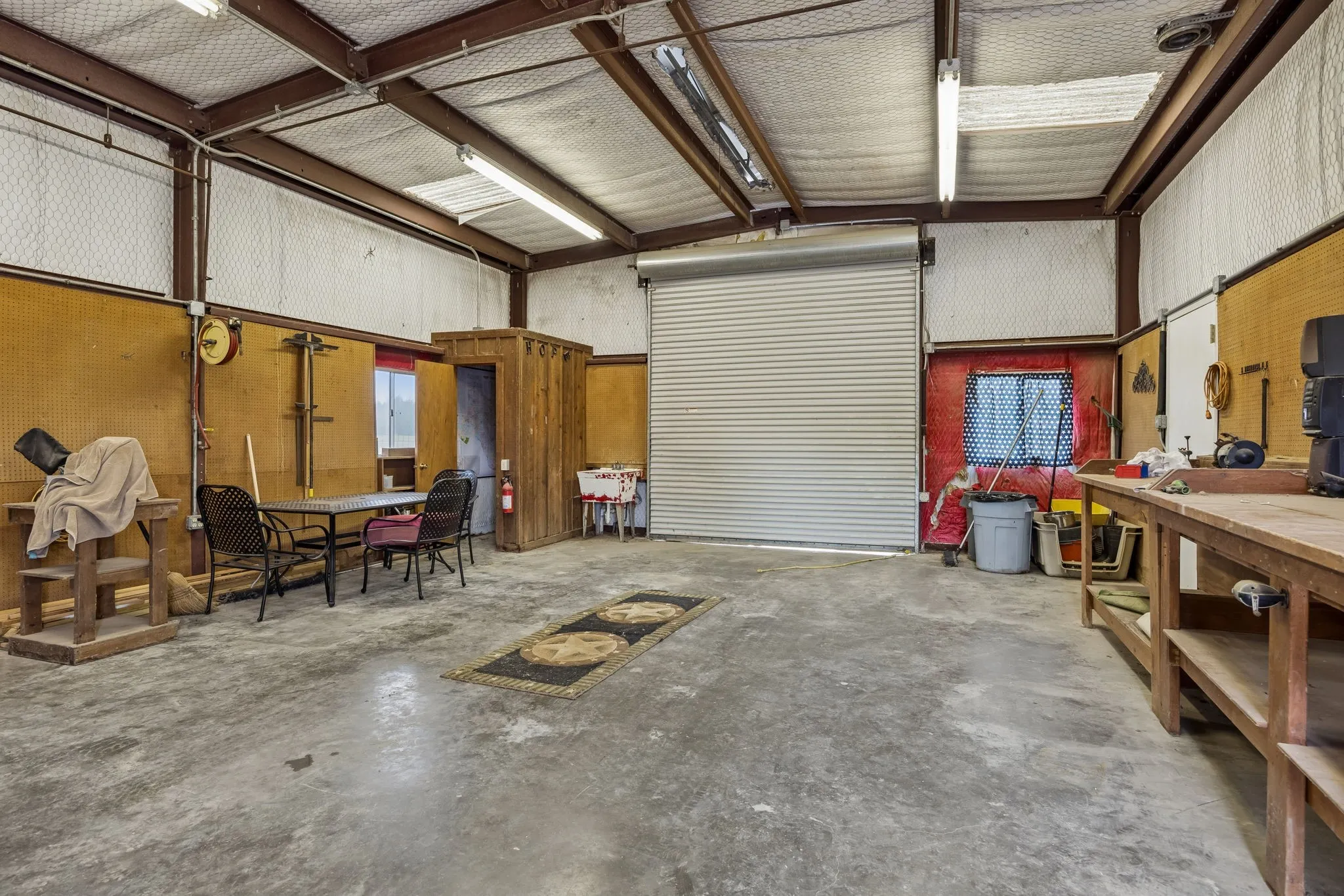 Detached Garage Space