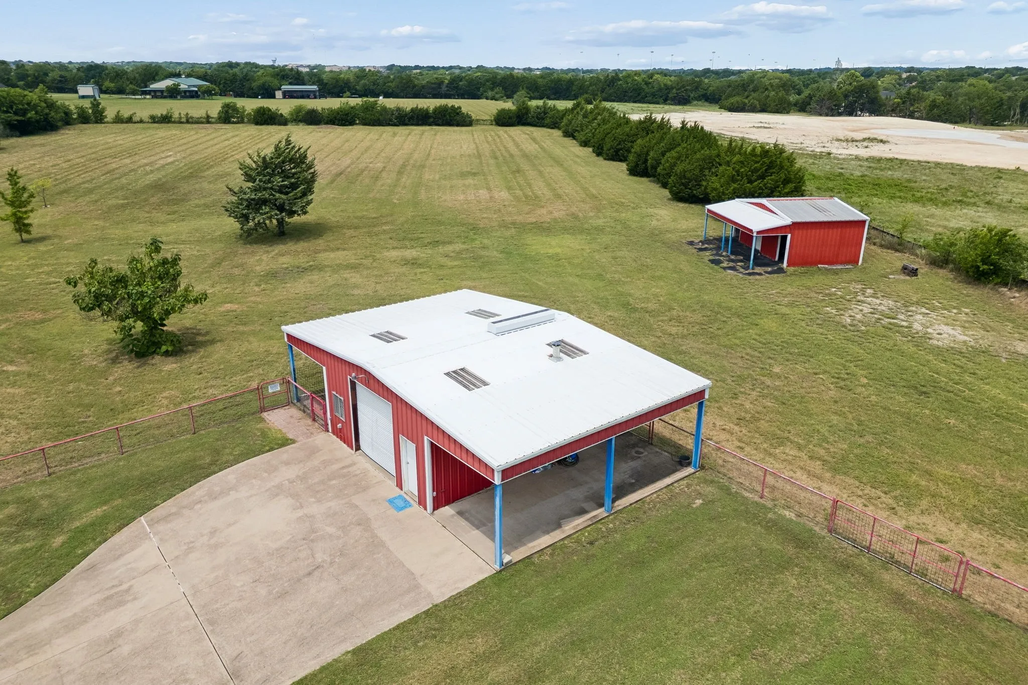 Detached Shop with Garage Space