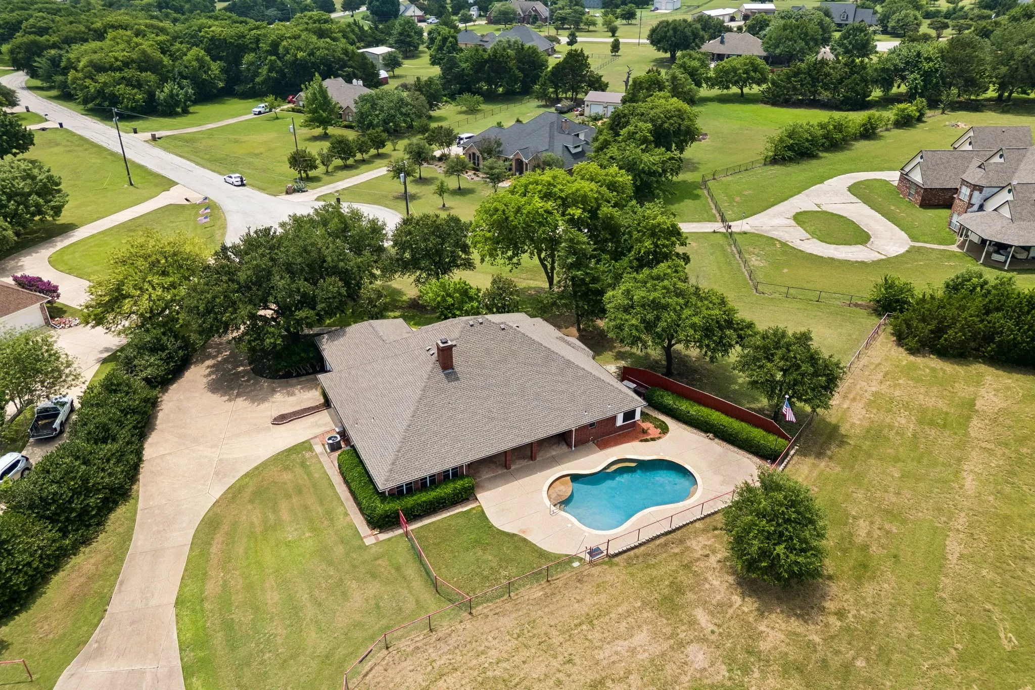 Single Family Residence For Sale in Ellis County , 4210 Whitehead Road, Midlothian, Texas 76065, 3 Bedrooms, 3 Bathrooms, 3 Garage spaces, 2,610 Sqft, built in 1997, Price $700,000, mls#21308796, Real Estate Agent in Midlothian, Homes For Sale in Ellis county, Homes For Sale in Midlothian, Realtor in Midlothian Texas, Real Estate Brokerage Independent Realty Texas, Luminita Cordes Realtor
