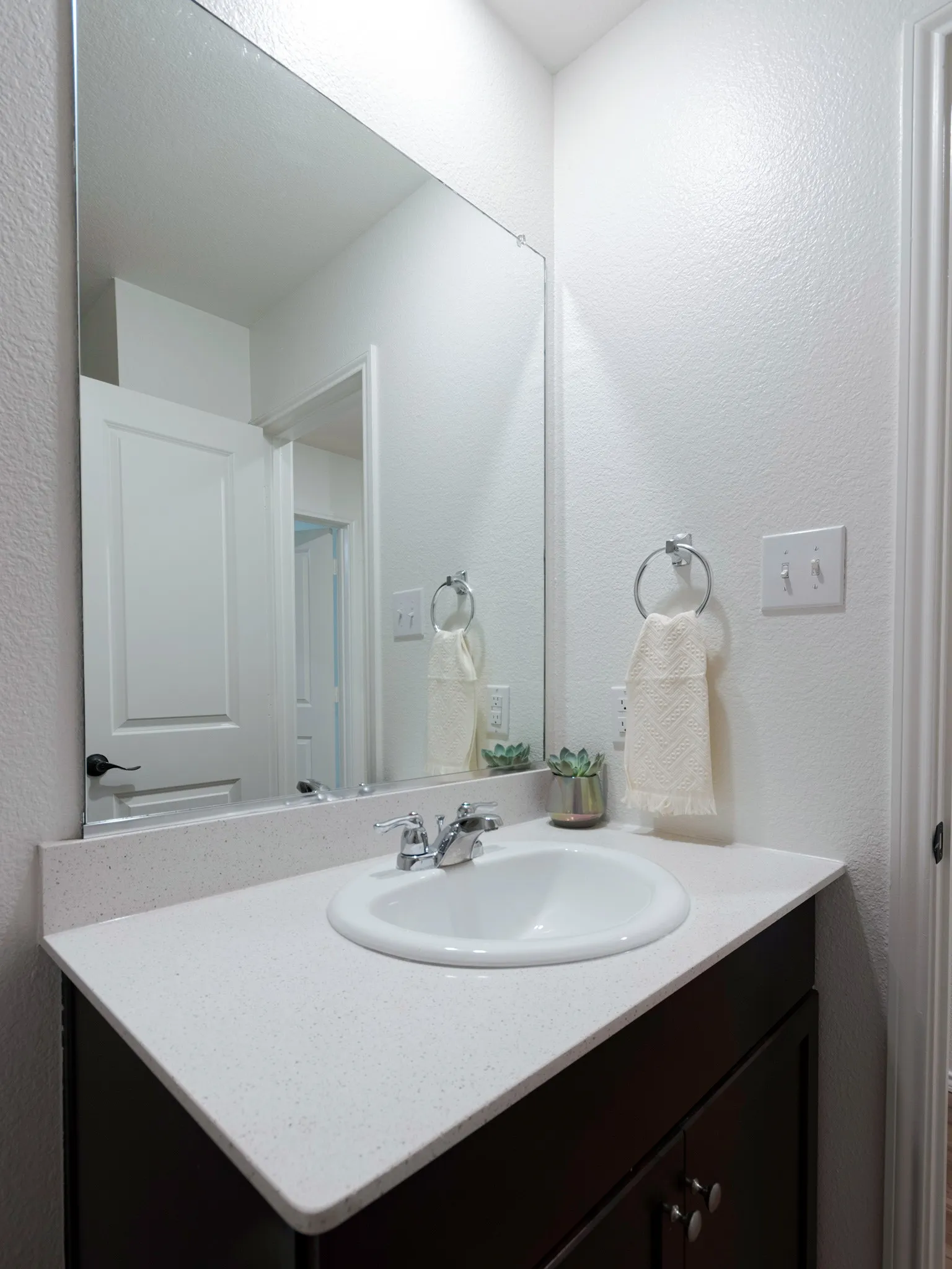 Single Family Residence For Sale in Collin County , 1706 Deerchase Drive, Anna, Texas 75409, 4 Bedroom, 2 Bathroom, 2 Garage spaces, 1,726 Sqft, built in 2021, mls#21290668, Real Estate Agent in Anna, Homes For Sale in Collin county, Homes For Sale in Anna, Realtor in Anna Texas, Real Estate Brokerage Independent Realty Texas, Luminita Cordes Realtor