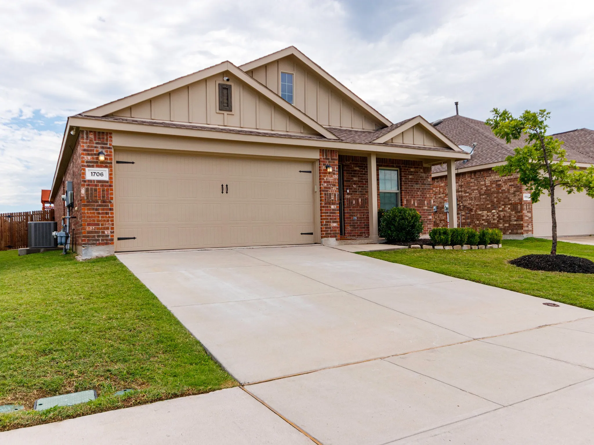 Single Family Residence For Sale in Collin County , 1706 Deerchase Drive, Anna, Texas 75409, 4 Bedroom, 2 Bathroom, 2 Garage spaces, 1,726 Sqft, built in 2021, mls#21290668, Real Estate Agent in Anna, Homes For Sale in Collin county, Homes For Sale in Anna, Realtor in Anna Texas, Real Estate Brokerage Independent Realty Texas, Luminita Cordes Realtor