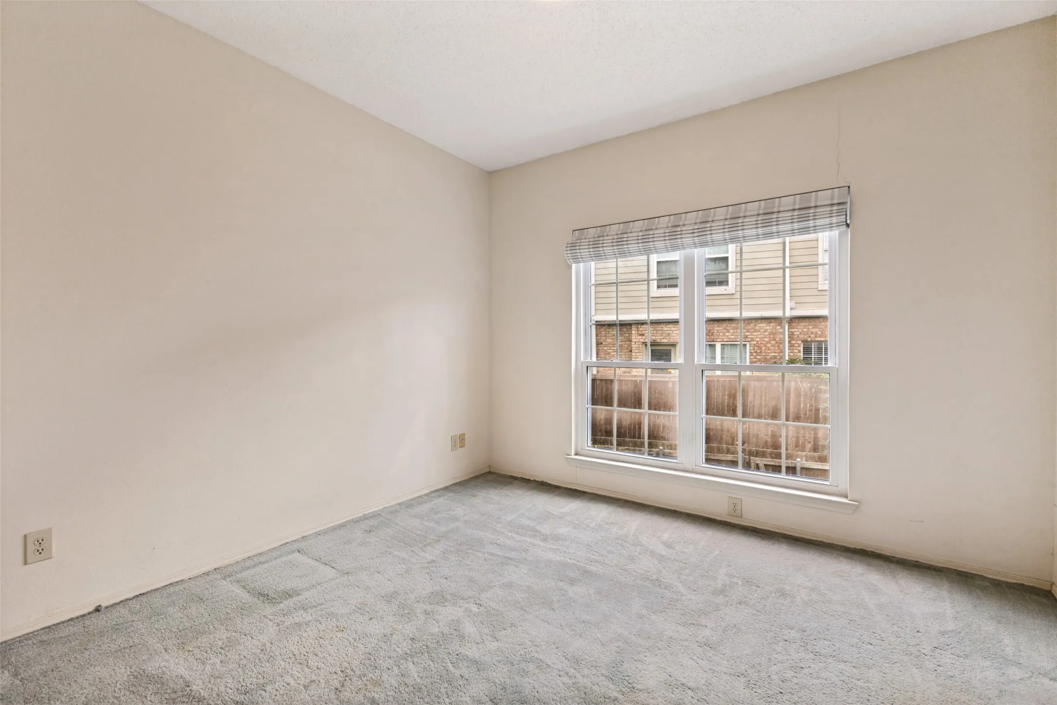 Condominium For Sale in Dallas County , 7151 Gaston Avenue 802, Dallas, Texas 75214, 2 Bedroom, 3 Bathroom, 1 Garage spaces, 1,087 Sqft, built in 1983, mls#21309829, Real Estate Agent in Dallas, Homes For Sale in Dallas county, Homes For Sale in Dallas, Realtor in Dallas Texas, Real Estate Brokerage Independent Realty Texas, Luminita Cordes Realtor