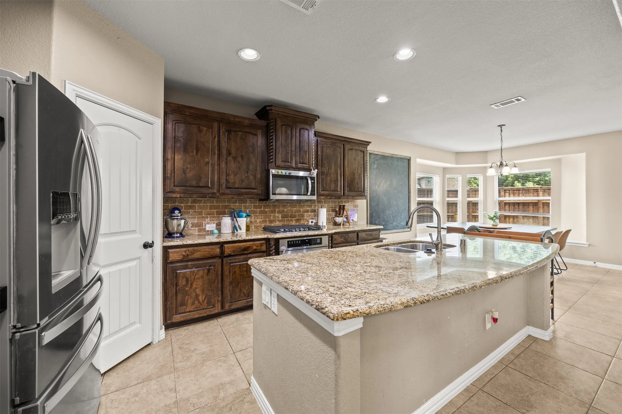 Single Family Residence For Sale in Collin County , 12812 Cordellera Lane, Frisco, Texas 75035, 4 Bedroom, 4 Bathroom, 2 Garage spaces, 3,398 Sqft, built in 2011, mls#21309409, Real Estate Agent in Frisco, Homes For Sale in Collin county, Homes For Sale in Frisco, Realtor in Frisco Texas, Real Estate Brokerage Independent Realty Texas, Luminita Cordes Realtor