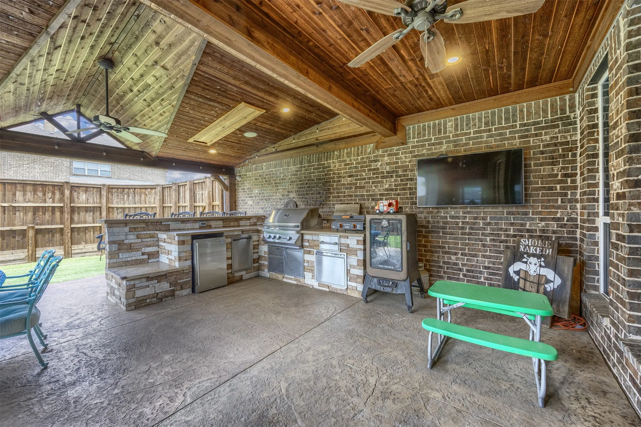 Single Family Residence For Sale in Collin County , 12812 Cordellera Lane, Frisco, Texas 75035, 4 Bedroom, 4 Bathroom, 2 Garage spaces, 3,398 Sqft, built in 2011, mls#21309409, Real Estate Agent in Frisco, Homes For Sale in Collin county, Homes For Sale in Frisco, Realtor in Frisco Texas, Real Estate Brokerage Independent Realty Texas, Luminita Cordes Realtor