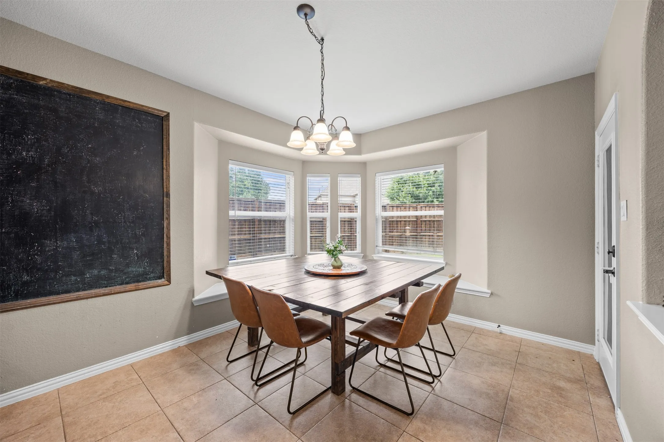 Single Family Residence For Sale in Collin County , 12812 Cordellera Lane, Frisco, Texas 75035, 4 Bedroom, 4 Bathroom, 2 Garage spaces, 3,398 Sqft, built in 2011, mls#21309409, Real Estate Agent in Frisco, Homes For Sale in Collin county, Homes For Sale in Frisco, Realtor in Frisco Texas, Real Estate Brokerage Independent Realty Texas, Luminita Cordes Realtor