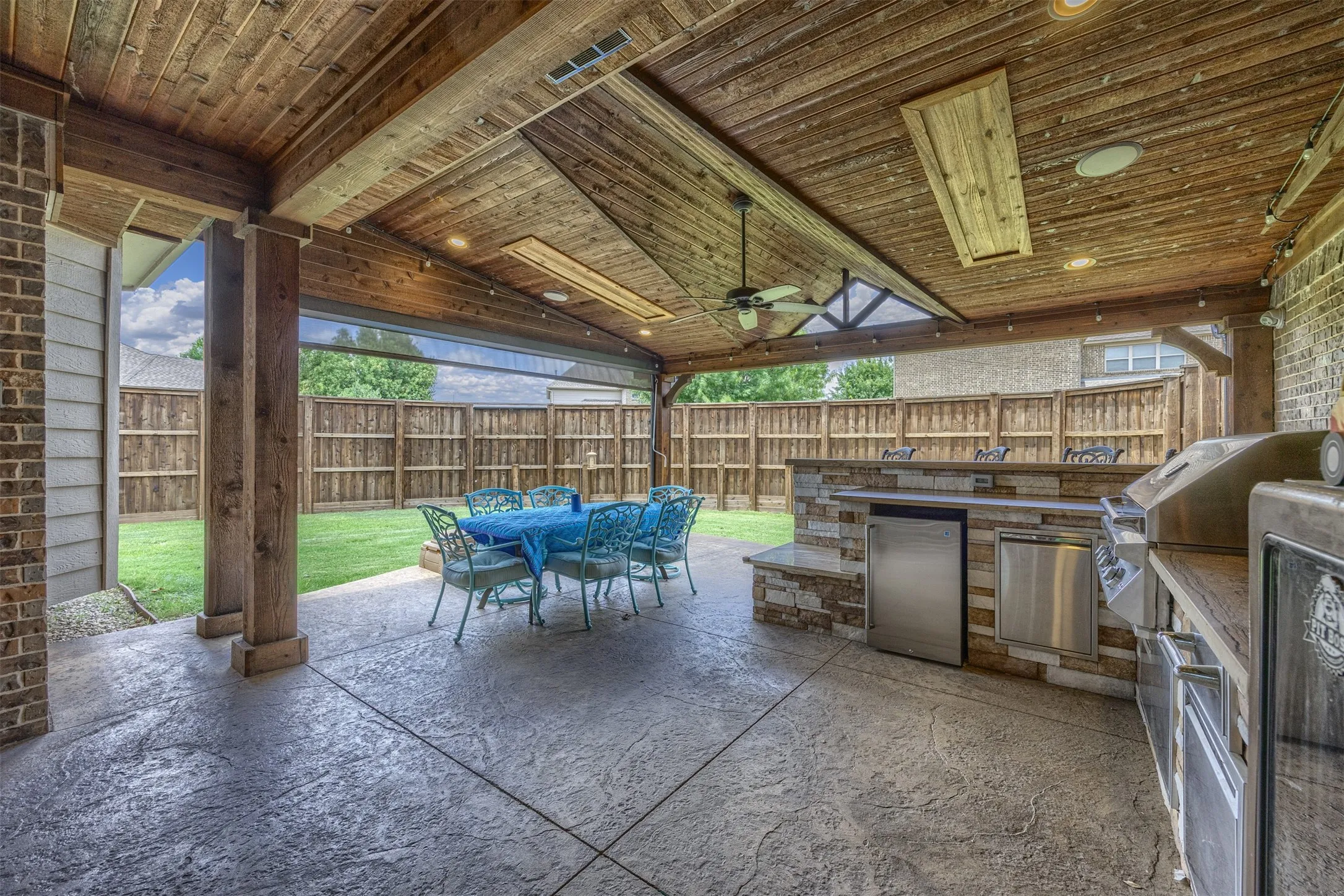 Single Family Residence For Sale in Collin County , 12812 Cordellera Lane, Frisco, Texas 75035, 4 Bedroom, 4 Bathroom, 2 Garage spaces, 3,398 Sqft, built in 2011, mls#21309409, Real Estate Agent in Frisco, Homes For Sale in Collin county, Homes For Sale in Frisco, Realtor in Frisco Texas, Real Estate Brokerage Independent Realty Texas, Luminita Cordes Realtor
