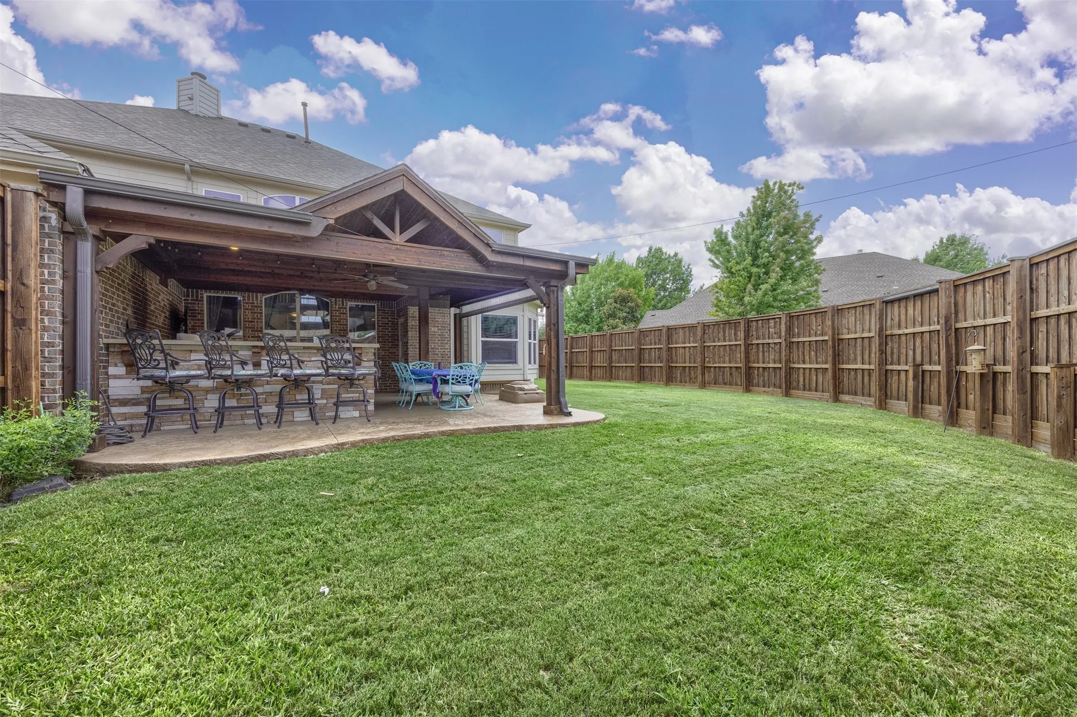 Single Family Residence For Sale in Collin County , 12812 Cordellera Lane, Frisco, Texas 75035, 4 Bedroom, 4 Bathroom, 2 Garage spaces, 3,398 Sqft, built in 2011, mls#21309409, Real Estate Agent in Frisco, Homes For Sale in Collin county, Homes For Sale in Frisco, Realtor in Frisco Texas, Real Estate Brokerage Independent Realty Texas, Luminita Cordes Realtor