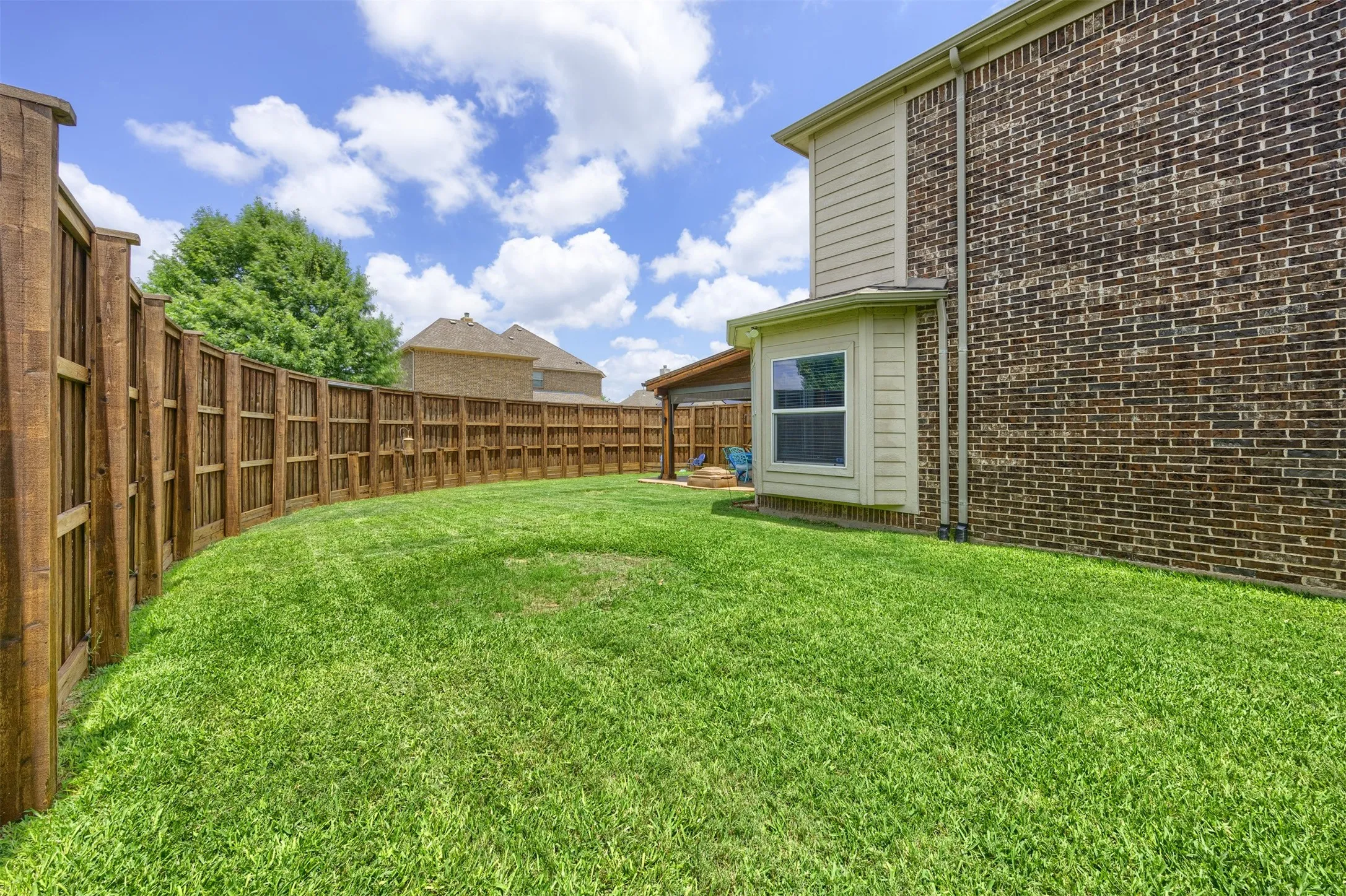 Single Family Residence For Sale in Collin County , 12812 Cordellera Lane, Frisco, Texas 75035, 4 Bedroom, 4 Bathroom, 2 Garage spaces, 3,398 Sqft, built in 2011, mls#21309409, Real Estate Agent in Frisco, Homes For Sale in Collin county, Homes For Sale in Frisco, Realtor in Frisco Texas, Real Estate Brokerage Independent Realty Texas, Luminita Cordes Realtor