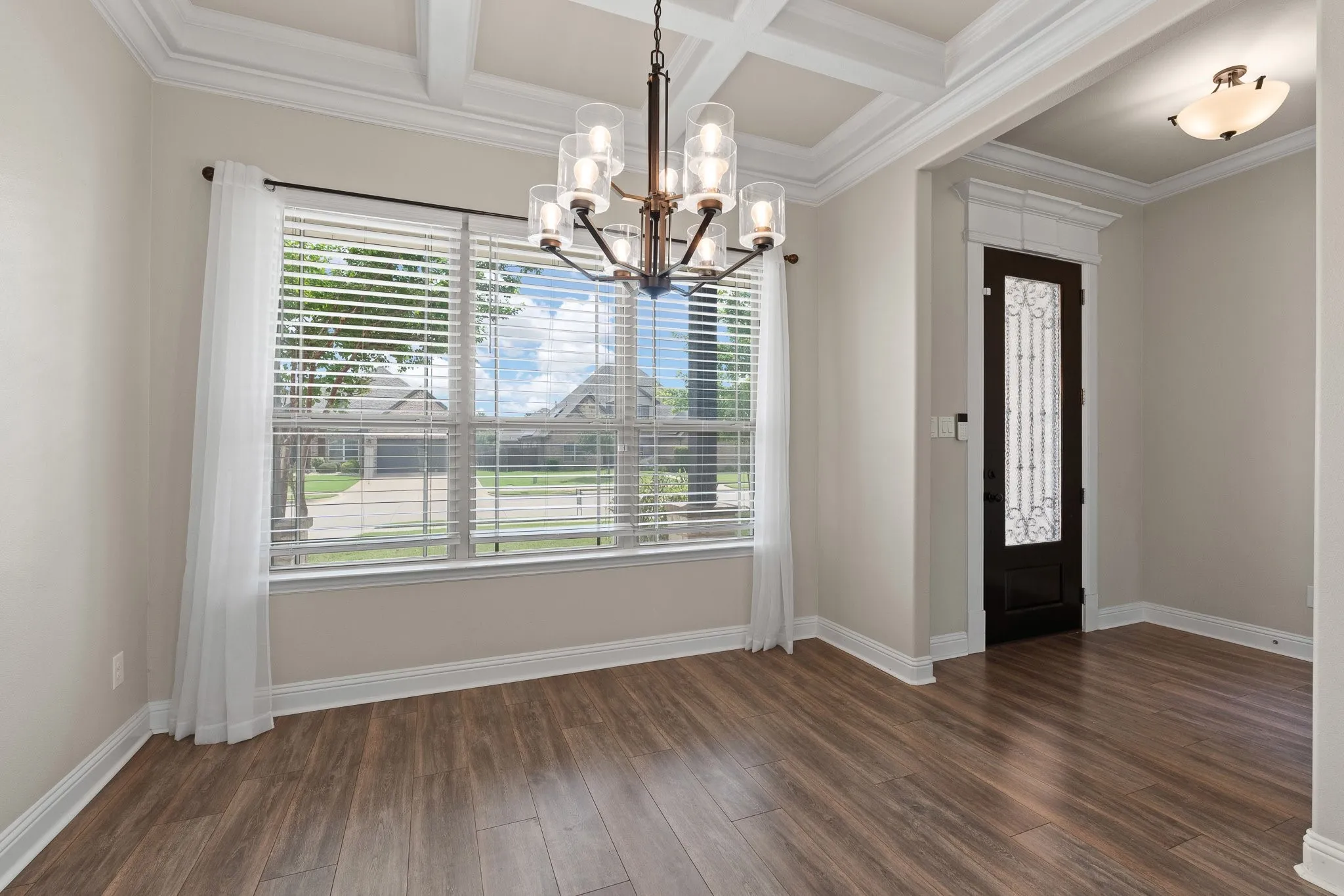Single Family Residence For Sale in Johnson County , 906 Bent Wood Lane, Cleburne, Texas 76033, 3 Bedroom, 3 Bathroom, 2 Garage spaces, 2,174 Sqft, built in 2019, mls#21312524, Real Estate Agent in Cleburne, Homes For Sale in Johnson county, Homes For Sale in Cleburne, Realtor in Cleburne Texas, Real Estate Brokerage Independent Realty Texas, Luminita Cordes Realtor