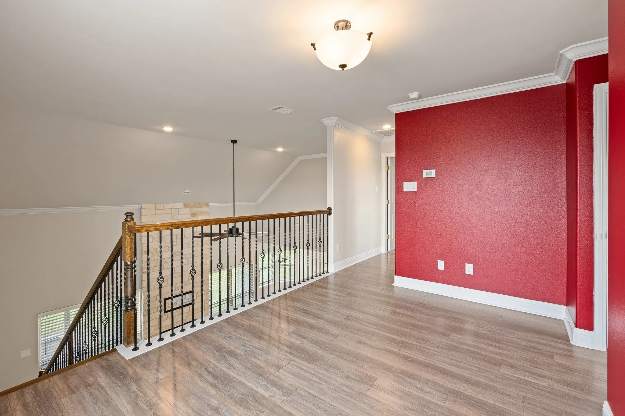 Single Family Residence For Sale in Johnson County , 906 Bent Wood Lane, Cleburne, Texas 76033, 3 Bedroom, 3 Bathroom, 2 Garage spaces, 2,174 Sqft, built in 2019, mls#21312524, Real Estate Agent in Cleburne, Homes For Sale in Johnson county, Homes For Sale in Cleburne, Realtor in Cleburne Texas, Real Estate Brokerage Independent Realty Texas, Luminita Cordes Realtor